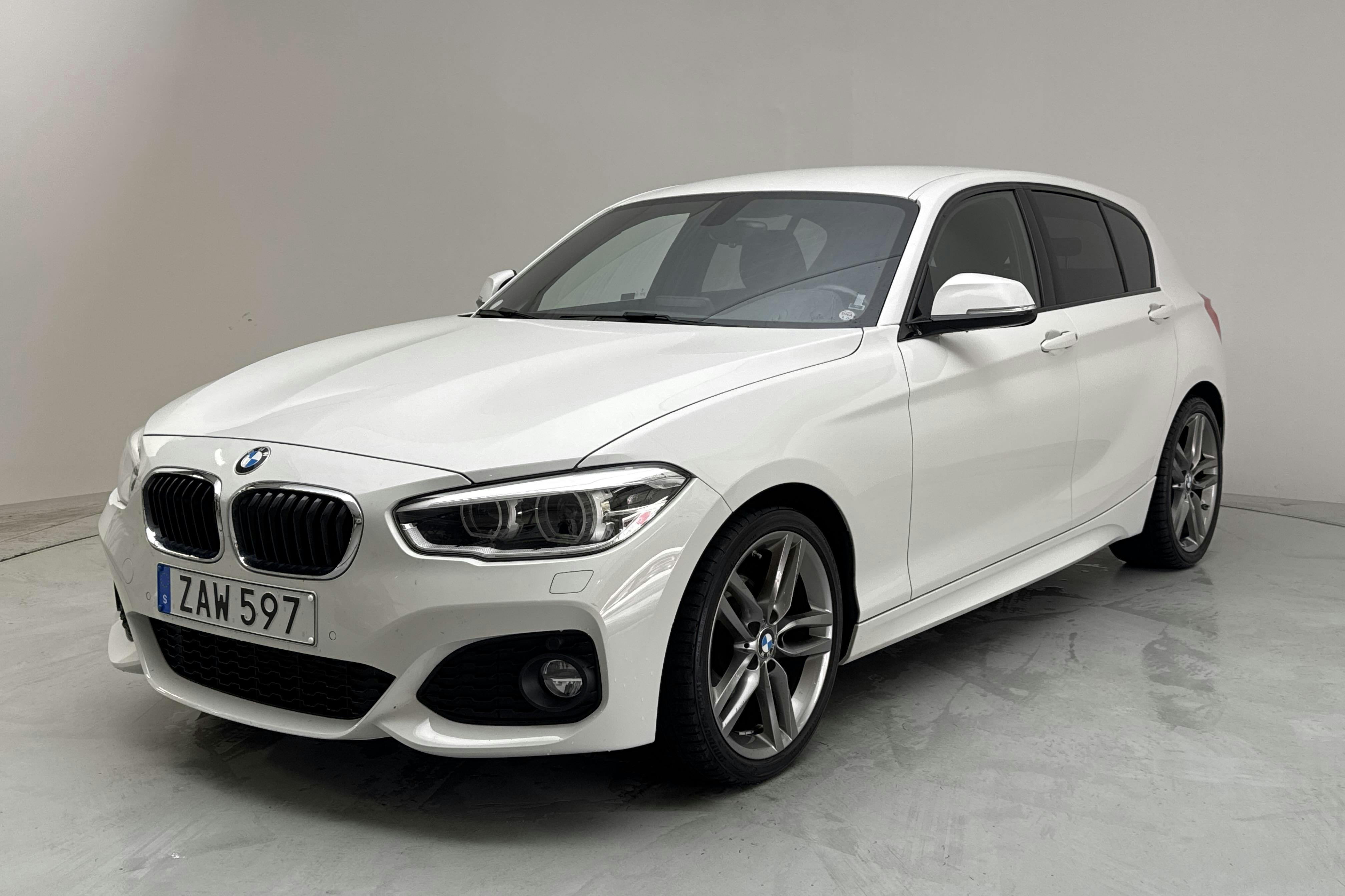 BMW 118i 5dr, F20 (136hk) - 7 012 mil - Automat - vit - 2018