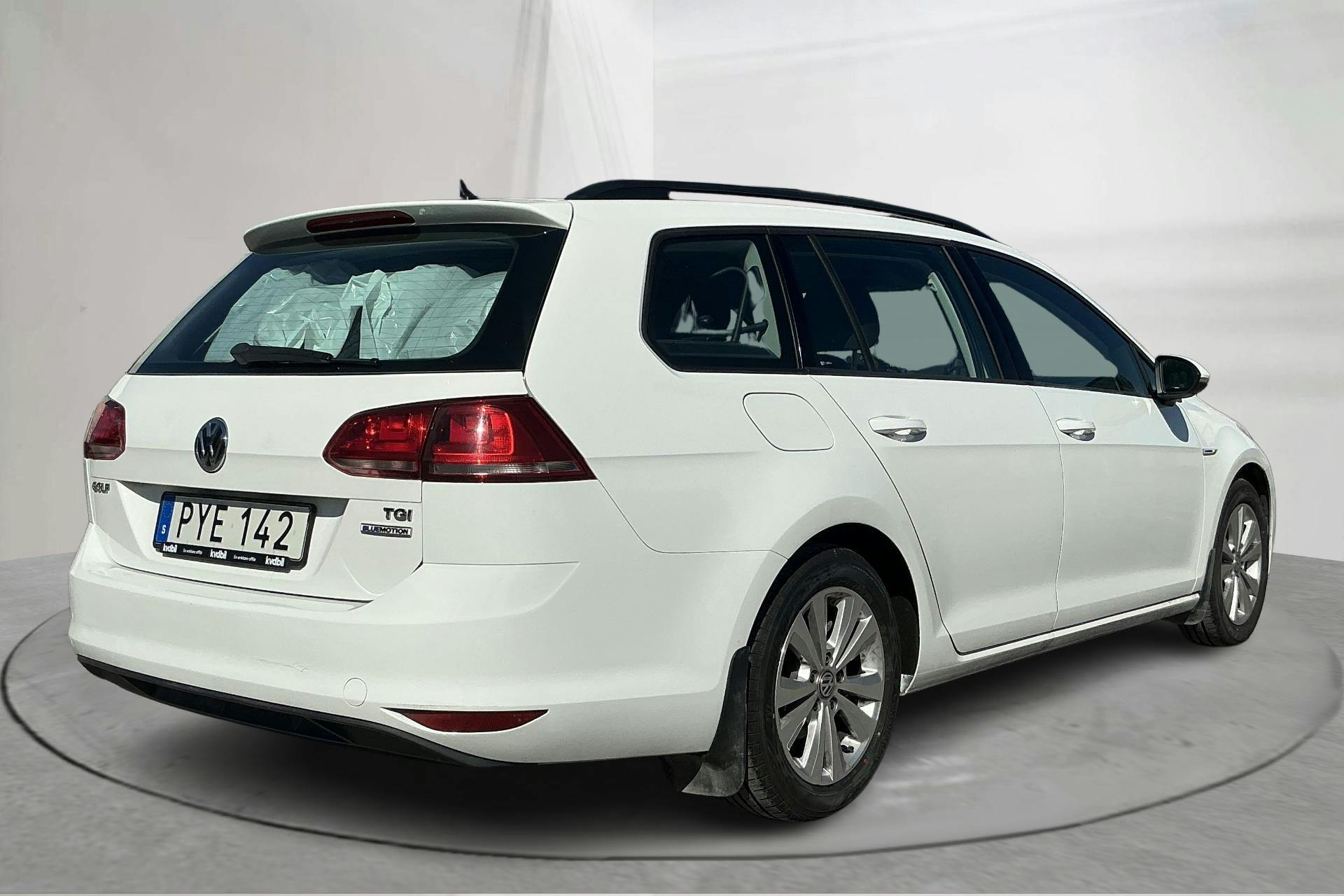 VW Golf VII 1.4 TGI BlueMotion Sportscombi (110hk) - 12 730 mil - Manuell - vit - 2016