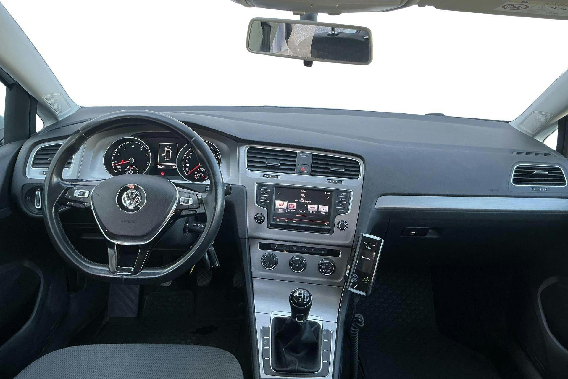 VW Golf VII 1.4 TGI BlueMotion Sportscombi (110hk) - 12 730 mil - Manuell - vit - 2016