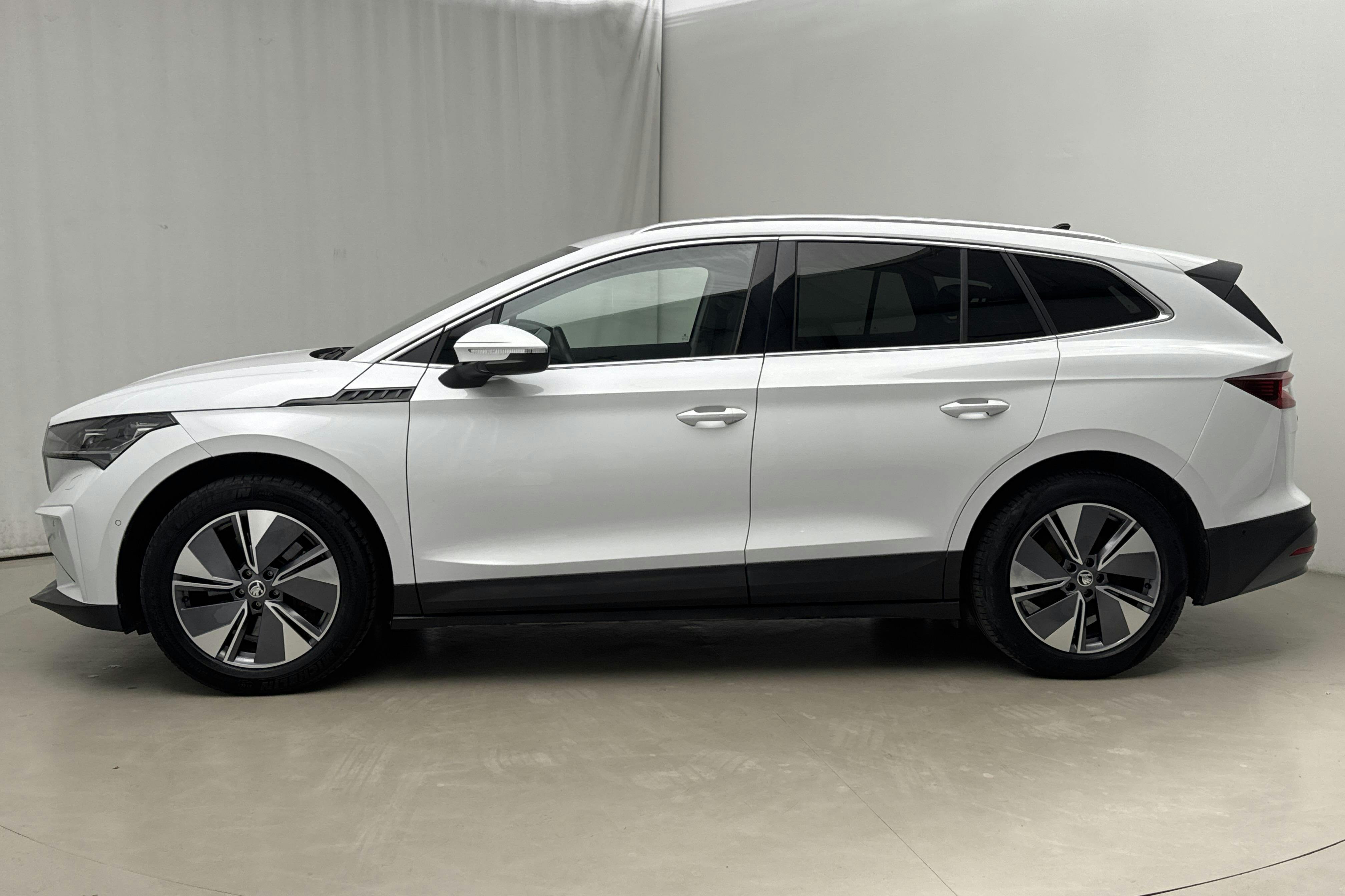 Presentation photo 2 of 22: Skoda Enyaq 80 iV (204hk) - 70 710 km - Automatic - white - 2022