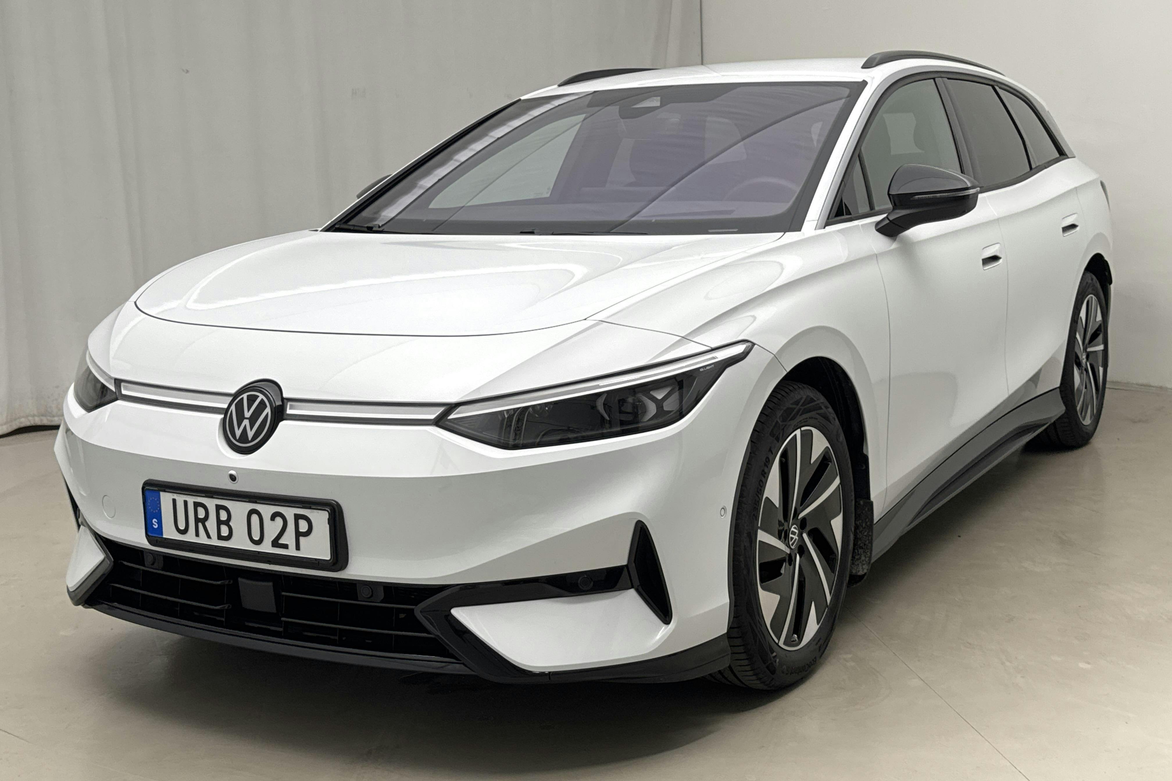 VW ID.7 Tourer S 86kWh (286hk) - 11 100 km - Automaatne - valge - 2025