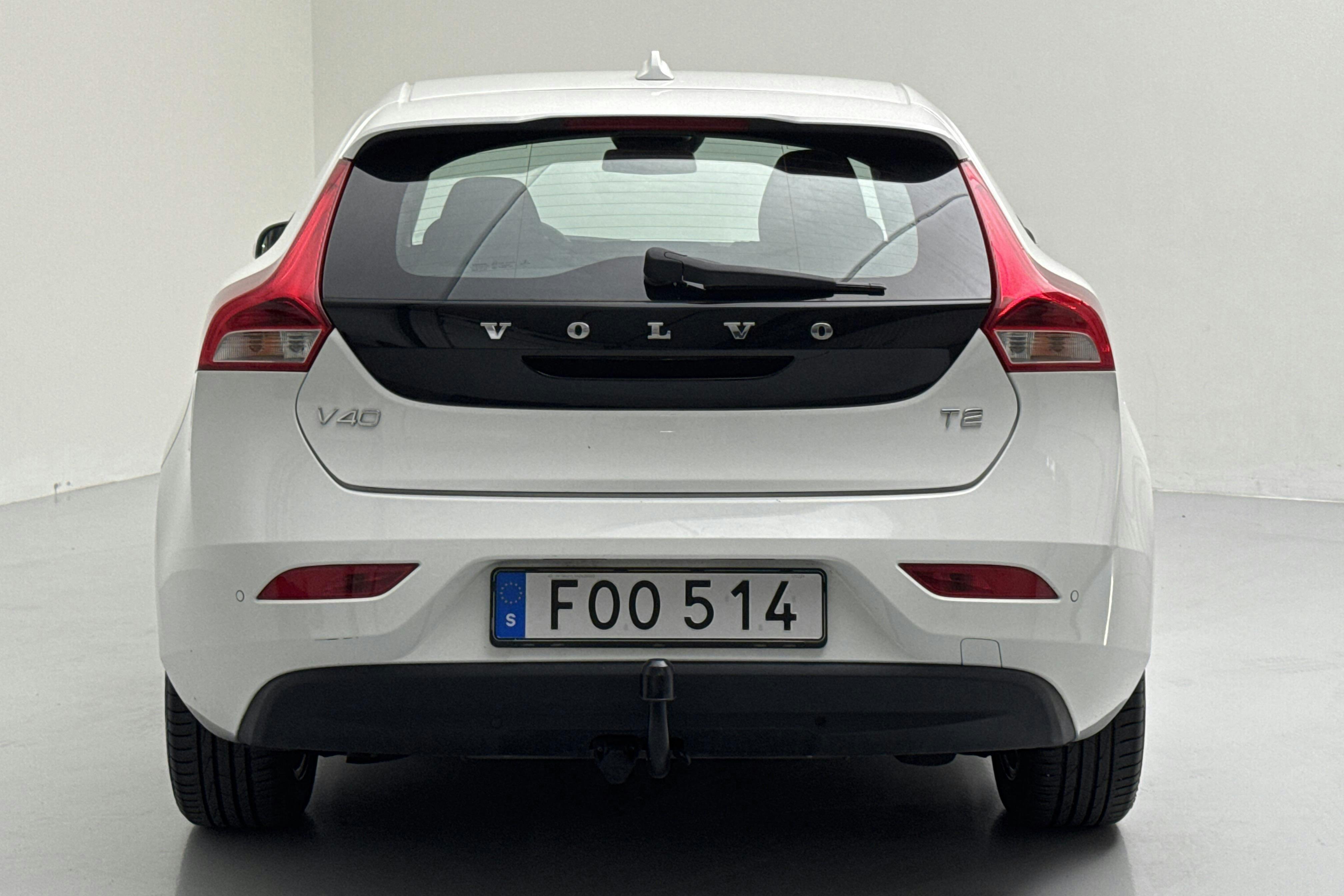 Volvo V40 T2 (122hk) - 13 480 mil - Manuell - vit - 2017