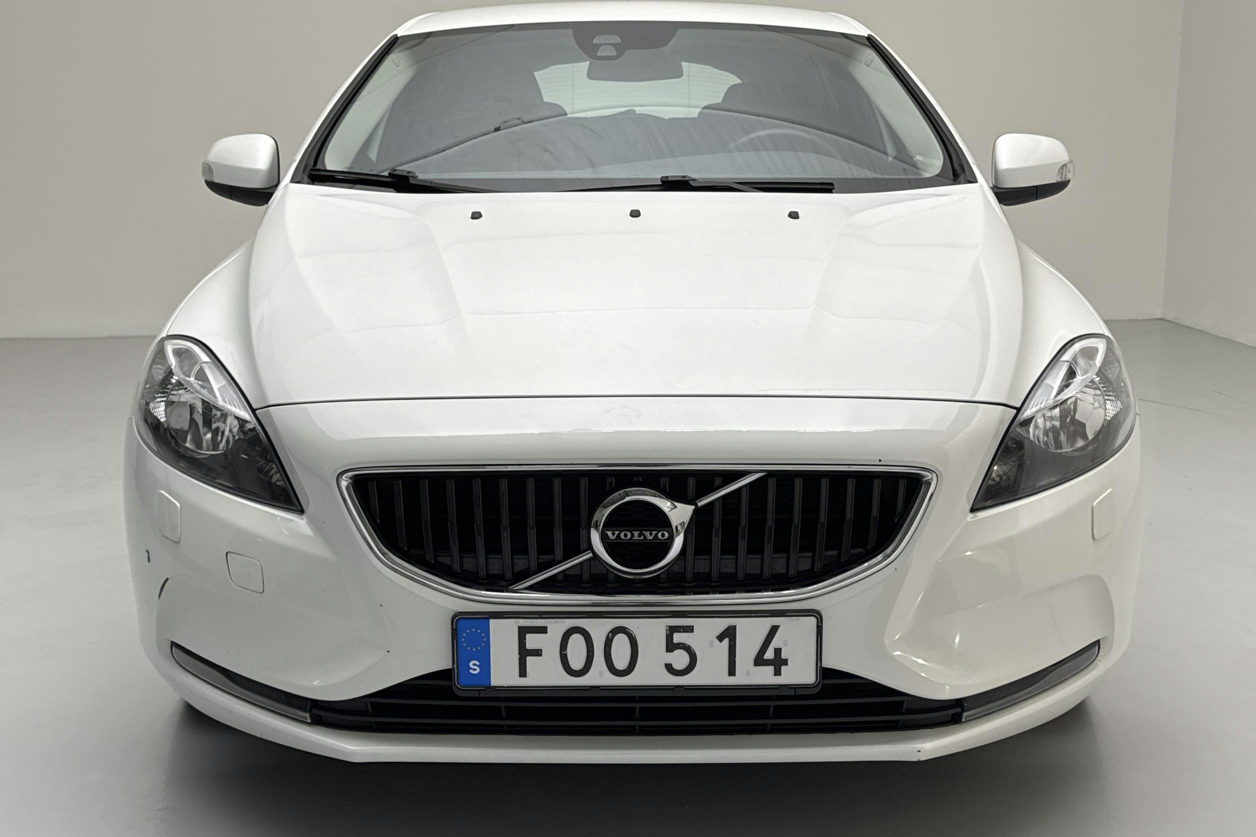 Volvo V40 T2 (122hk) - 13 480 mil - Manuell - vit - 2017