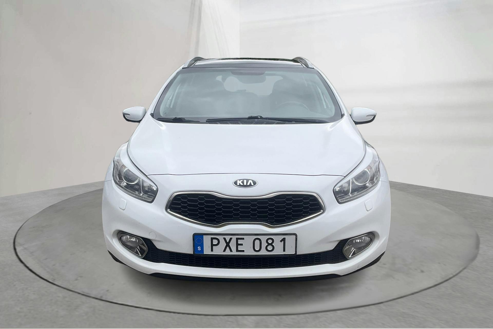 KIA Cee'd 1.6 CRDi SW (128hk) - 20 595 mil - Manuell - vit - 2015