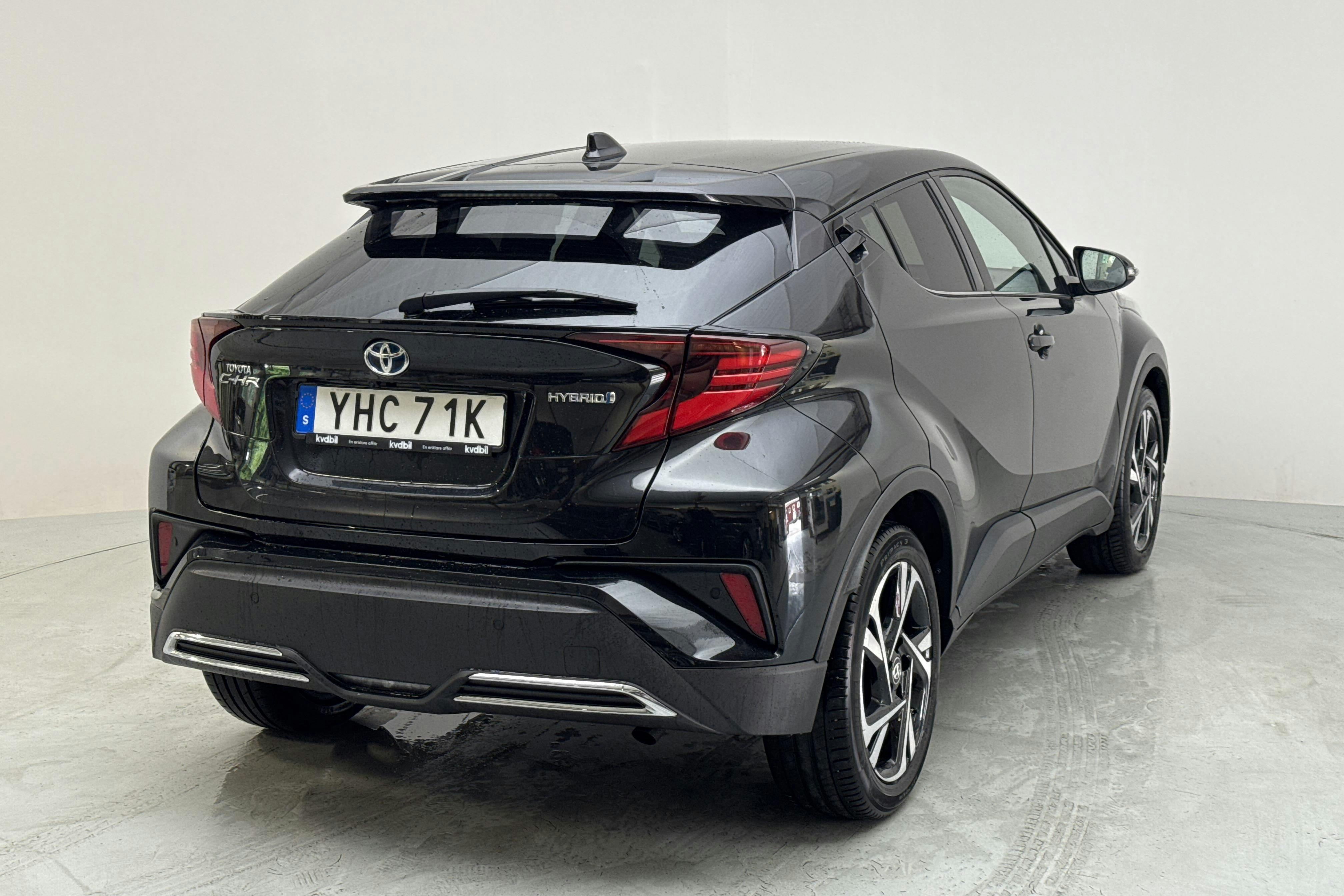 Toyota C-HR 2.0 HSD (184hk) - 19 210 mil - Automat - svart - 2022