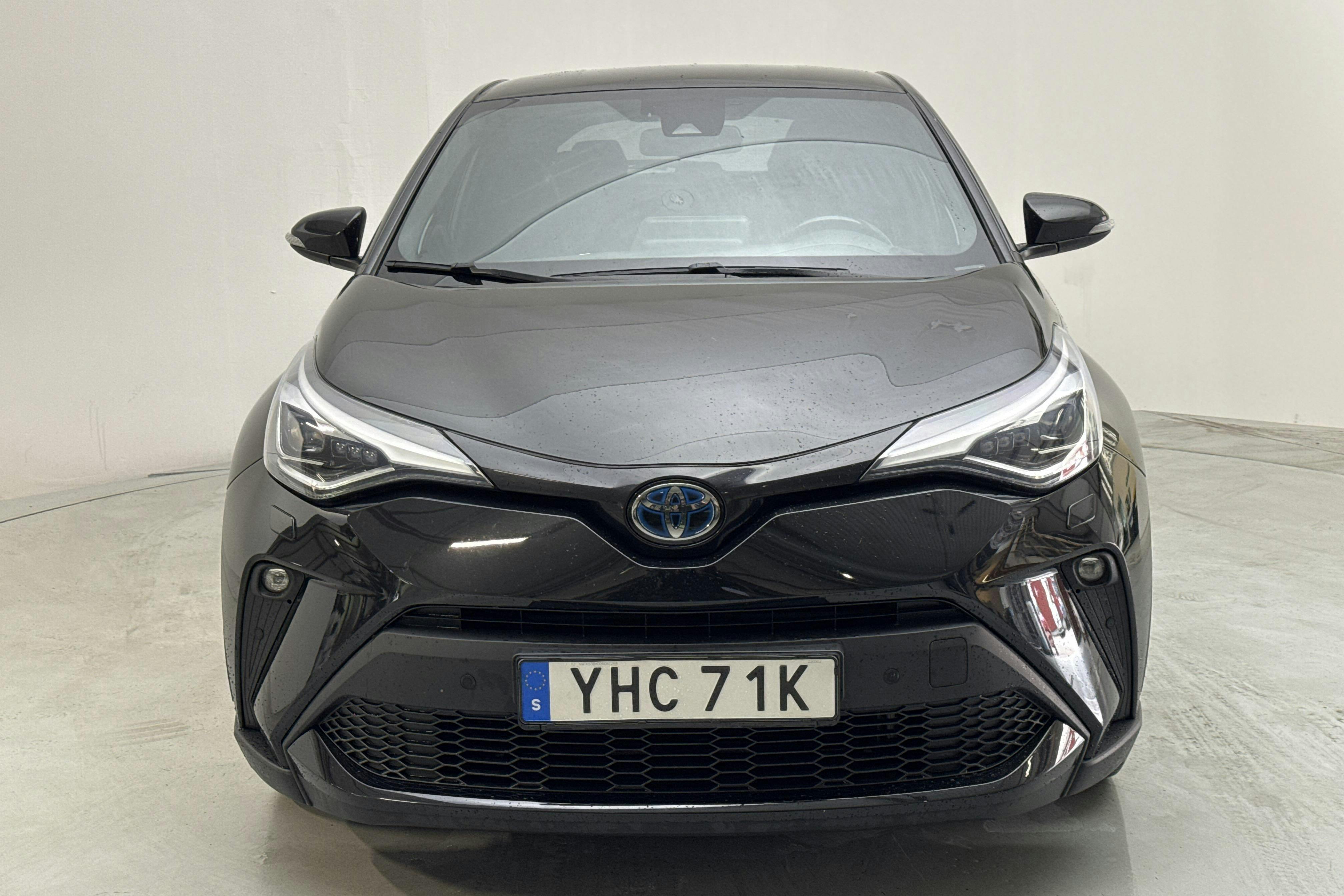Toyota C-HR 2.0 HSD (184hk) - 19 210 mil - Automat - svart - 2022