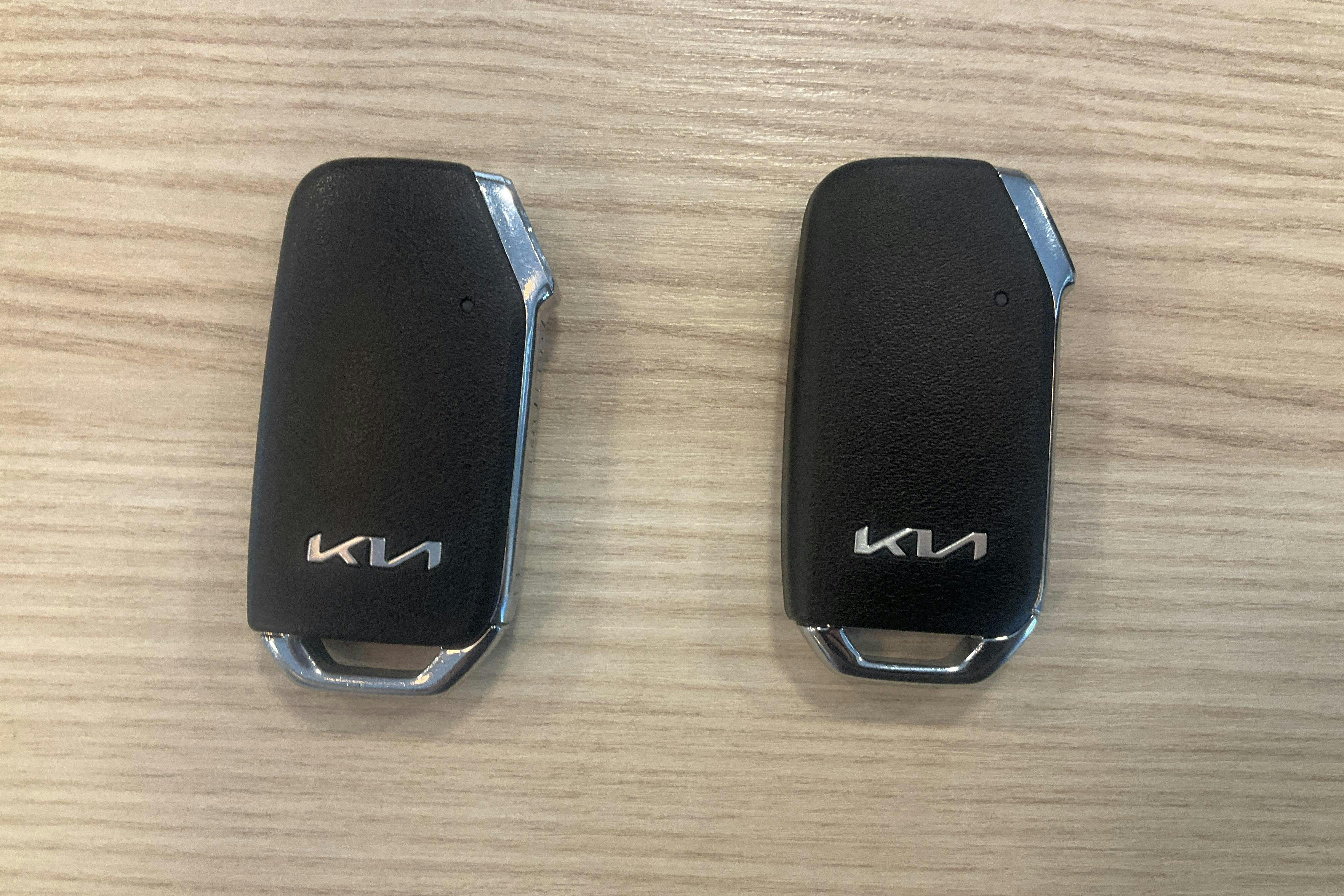 Presentationsfoto 16 av 16: KIA Niro Plug-in Hybrid 1.6 (141hk) - 4 000 mil - Automat - blå - 2022