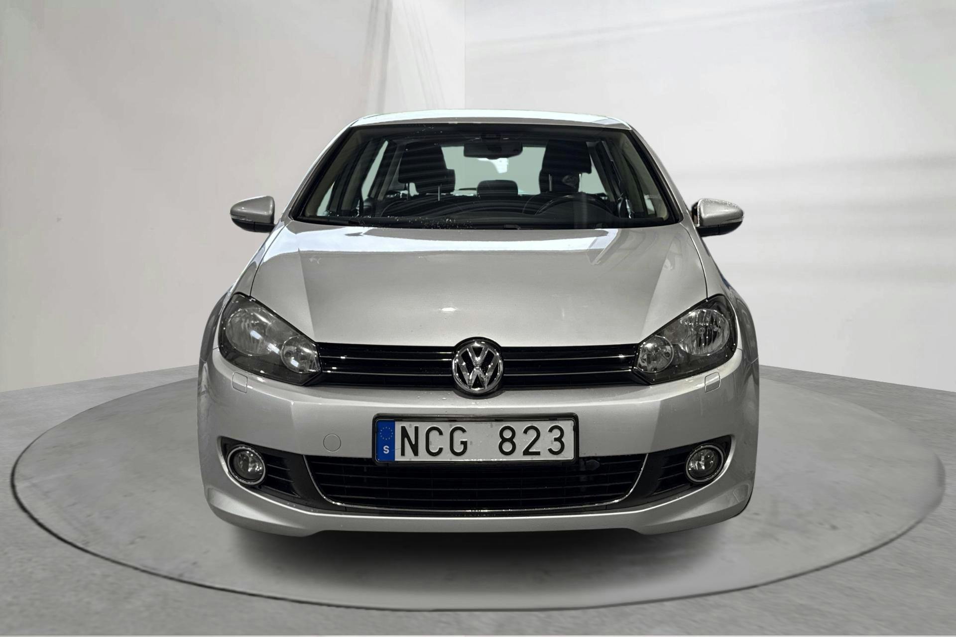 VW Golf VI 1.6 TDI BlueMotion Technology 5dr (105hk) - 14 199 mil - Manuell - silver - 2013