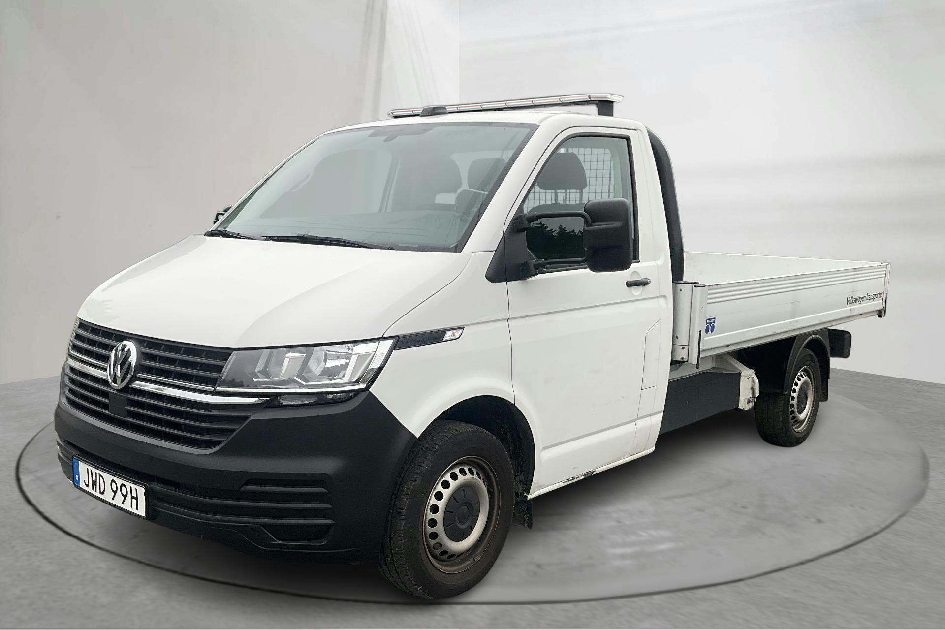 Presentationsfoto 1 av 12: VW Transporter Pickup T6.1 TDI (150hk) - 5 169 mil - Automat - vit - 2023