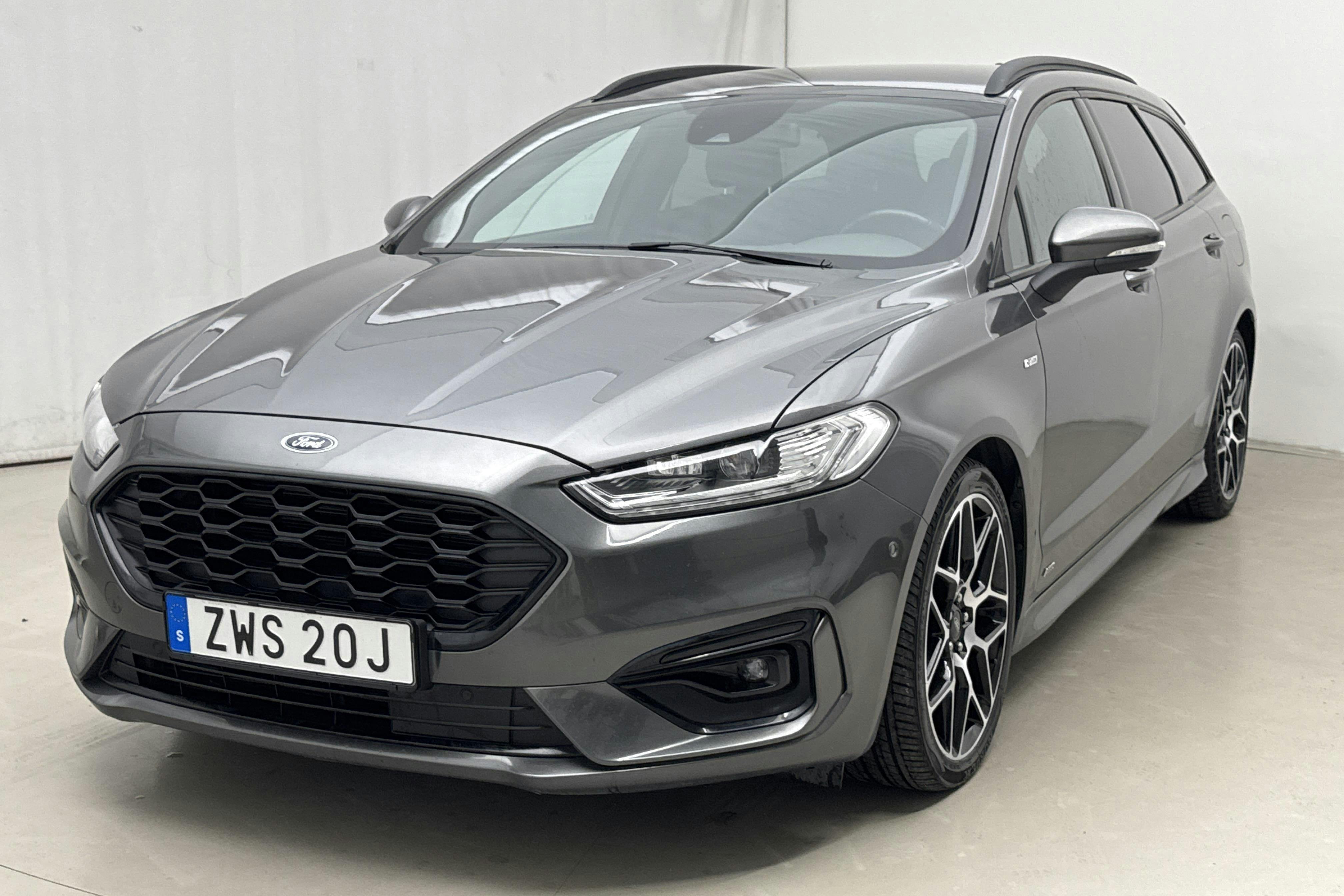 Ford Mondeo Kombi 2.0 EcoBlue AWD SelectShift, 190hk - 6 190 mil - Automat - grå - 2022
