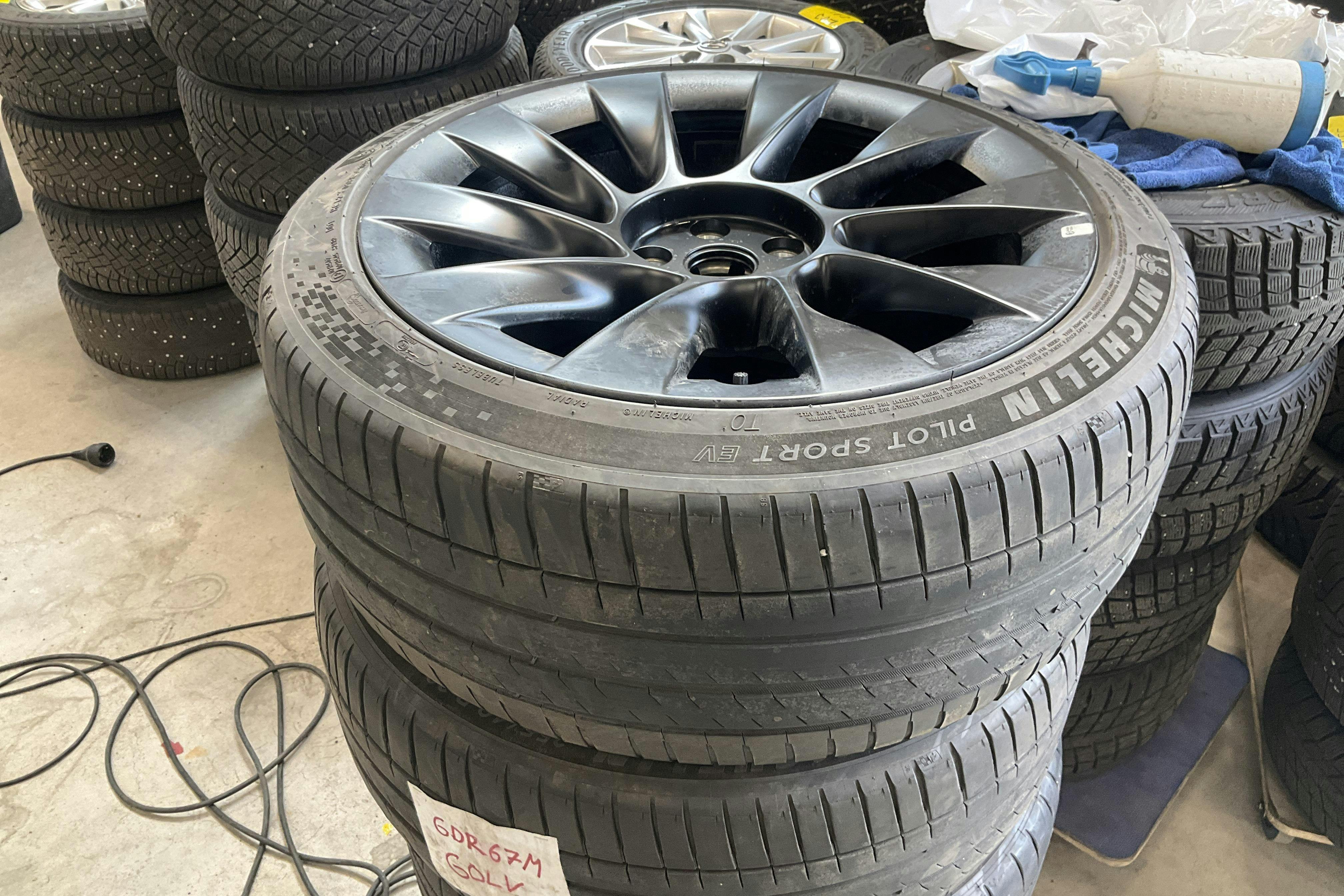 Presentation photo 21 of 21: Tesla Model Y Long Range Dual Motor AWD - 134 260 km - Automatic - black - 2023