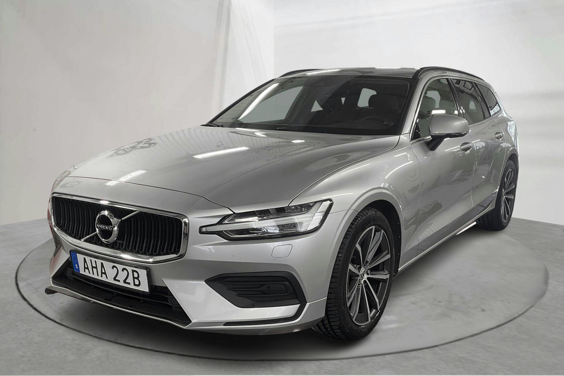 Volvo V60 B4 Mildhybrid, Diesel (197hk) - 10 574 mil - Automat - silver - 2022
