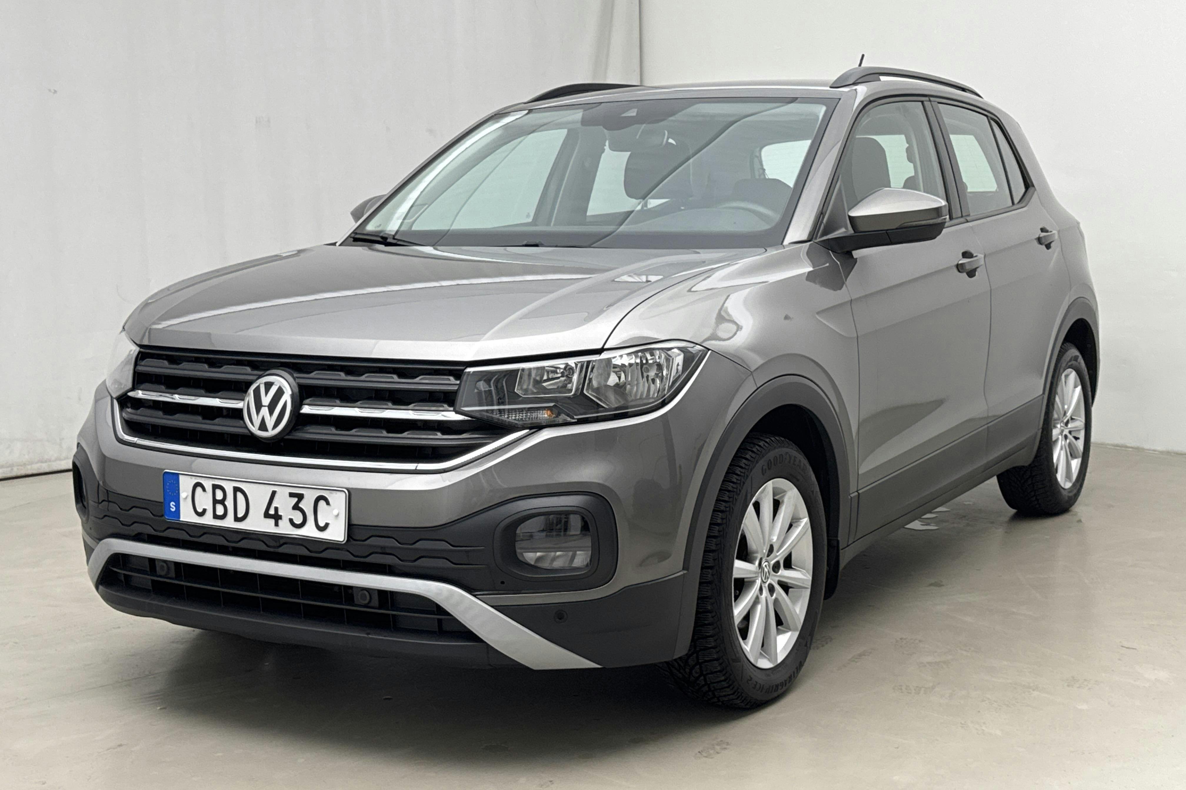 VW T-Cross 1.0 TSI (95hk) - 6 485 mil - Manuell - grå - 2019