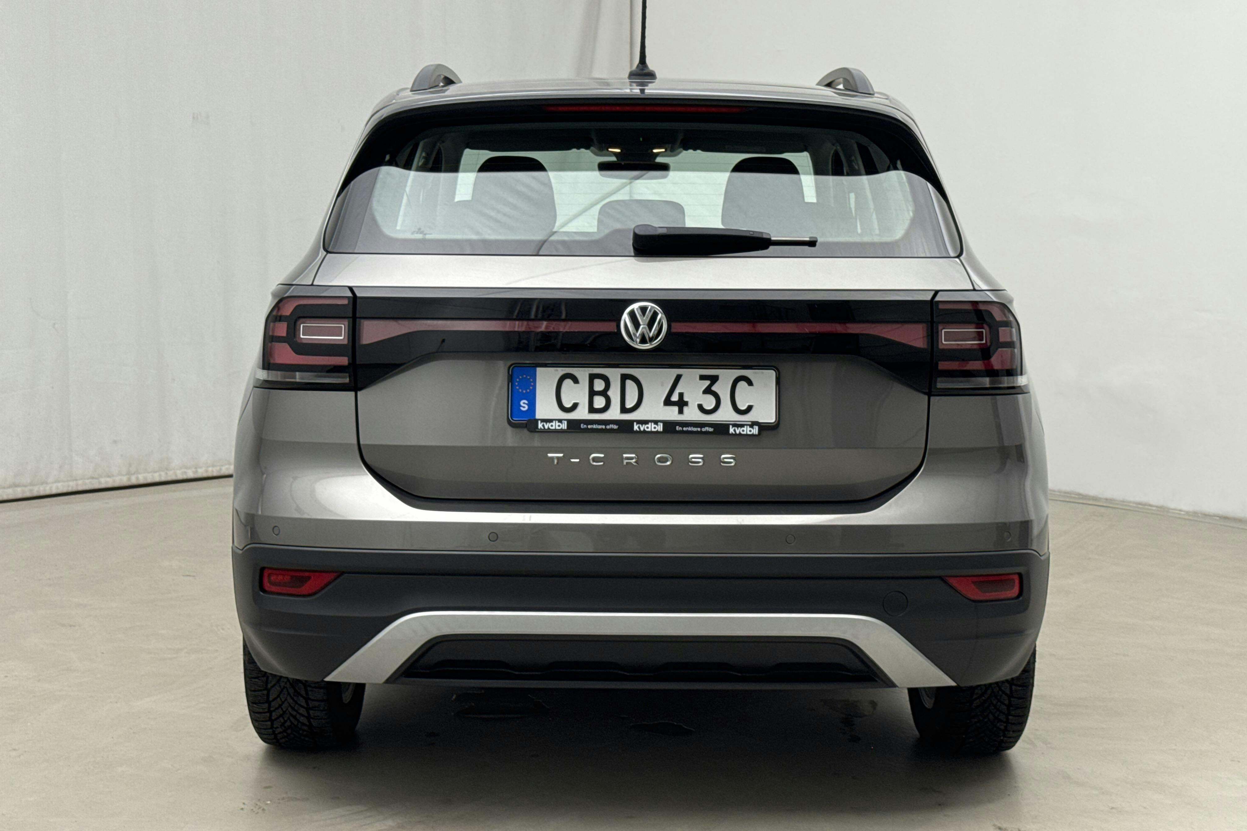VW T-Cross 1.0 TSI (95hk) - 6 485 mil - Manuell - grå - 2019