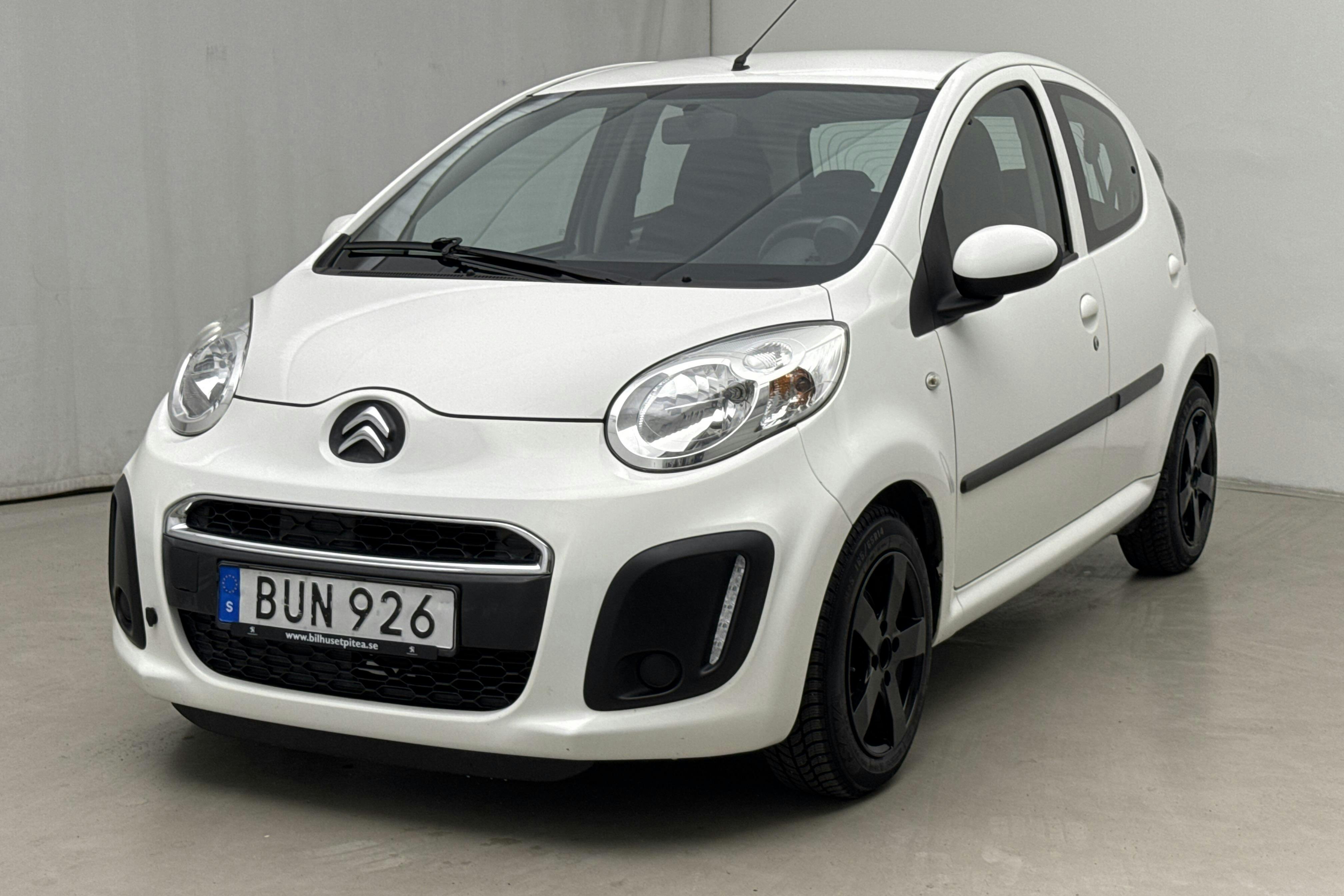 Presentation photo 1 of 12: Citroën C1 1.0 5dr (68hk) - 83 620 km - Automatic - white - 2014