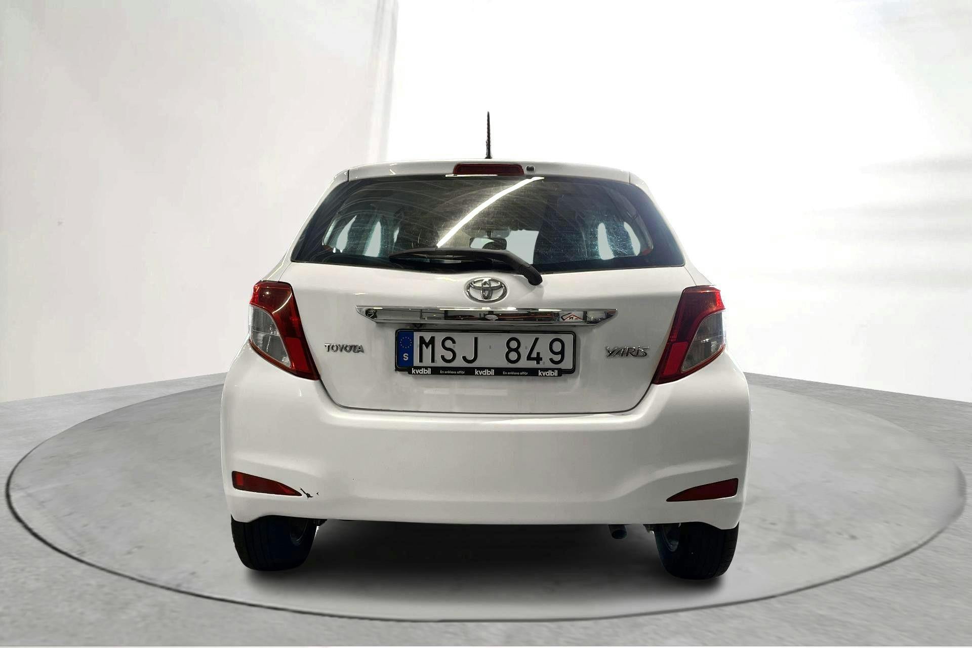Toyota Yaris 1.4 D-4D 5dr (90hk) - 16 554 mil - Manuell - vit - 2012