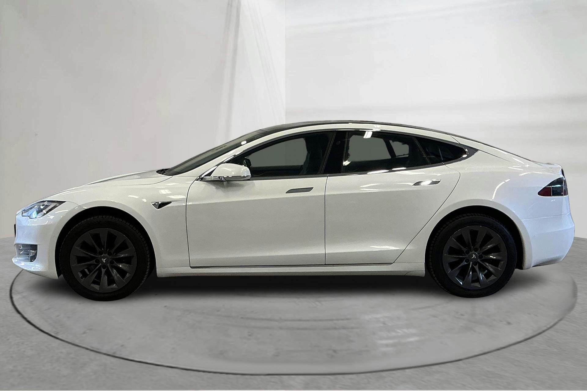 Presentationsfoto 2 av 19: Tesla Model S Dual Motor Long Range AWD - 17 436 mil - Automat - vit - 2020