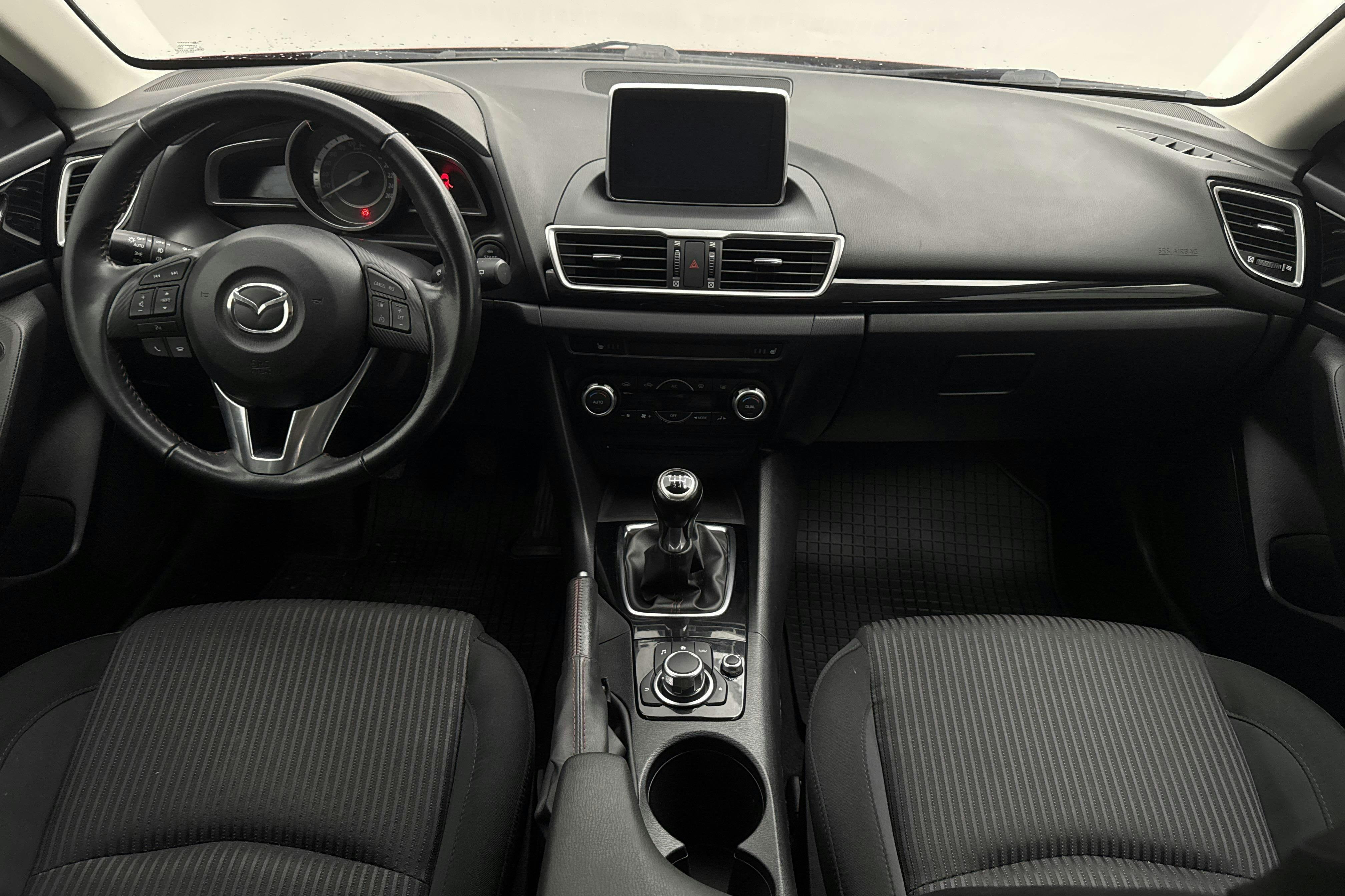 Mazda 3 2.0 5dr (120hk) - 14 391 mil - Manuell - röd - 2015