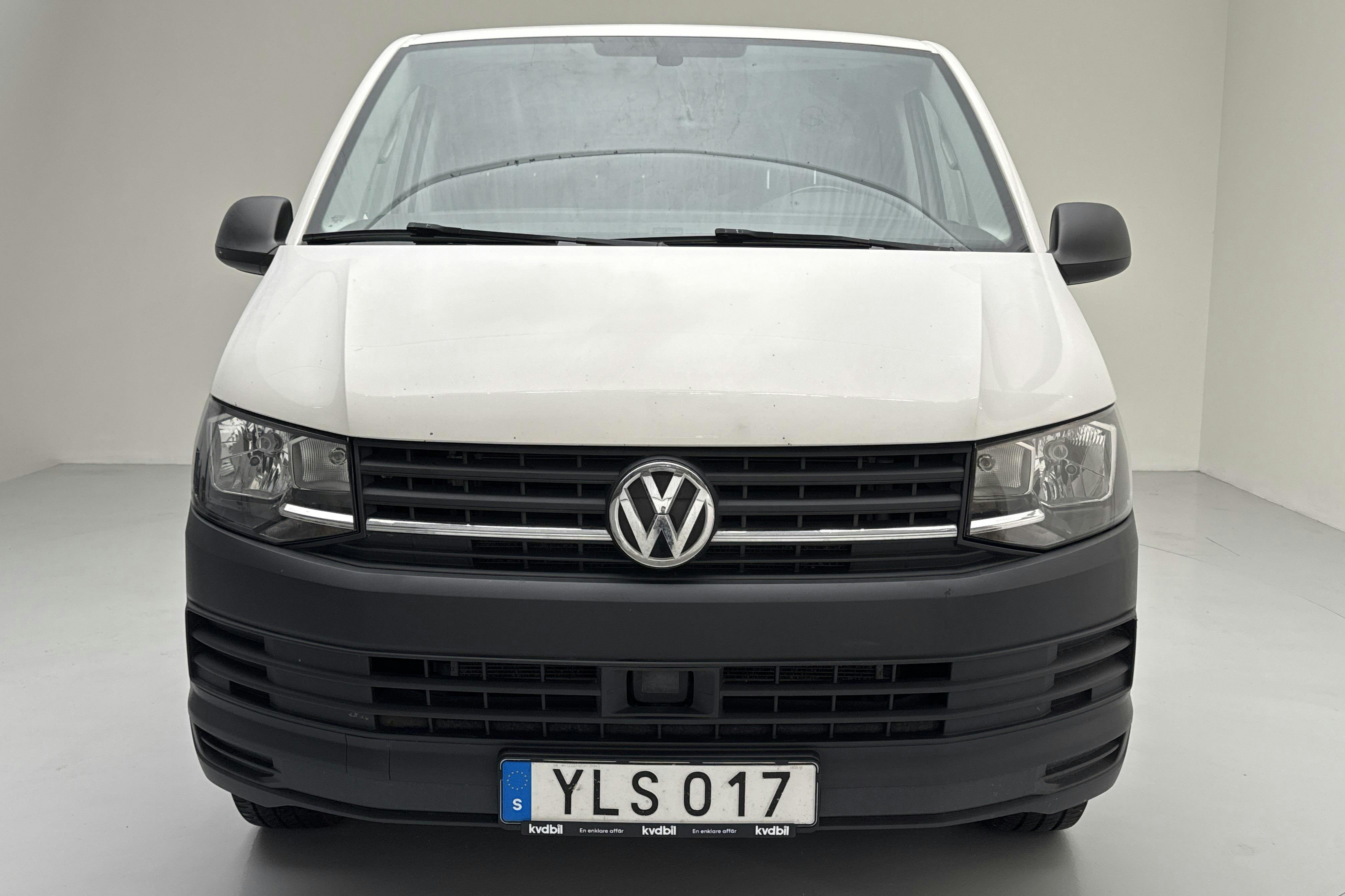 VW Transporter T6 2.0 TDI BMT Skåp (150hk) - 12 332 mil - Automat - vit - 2018