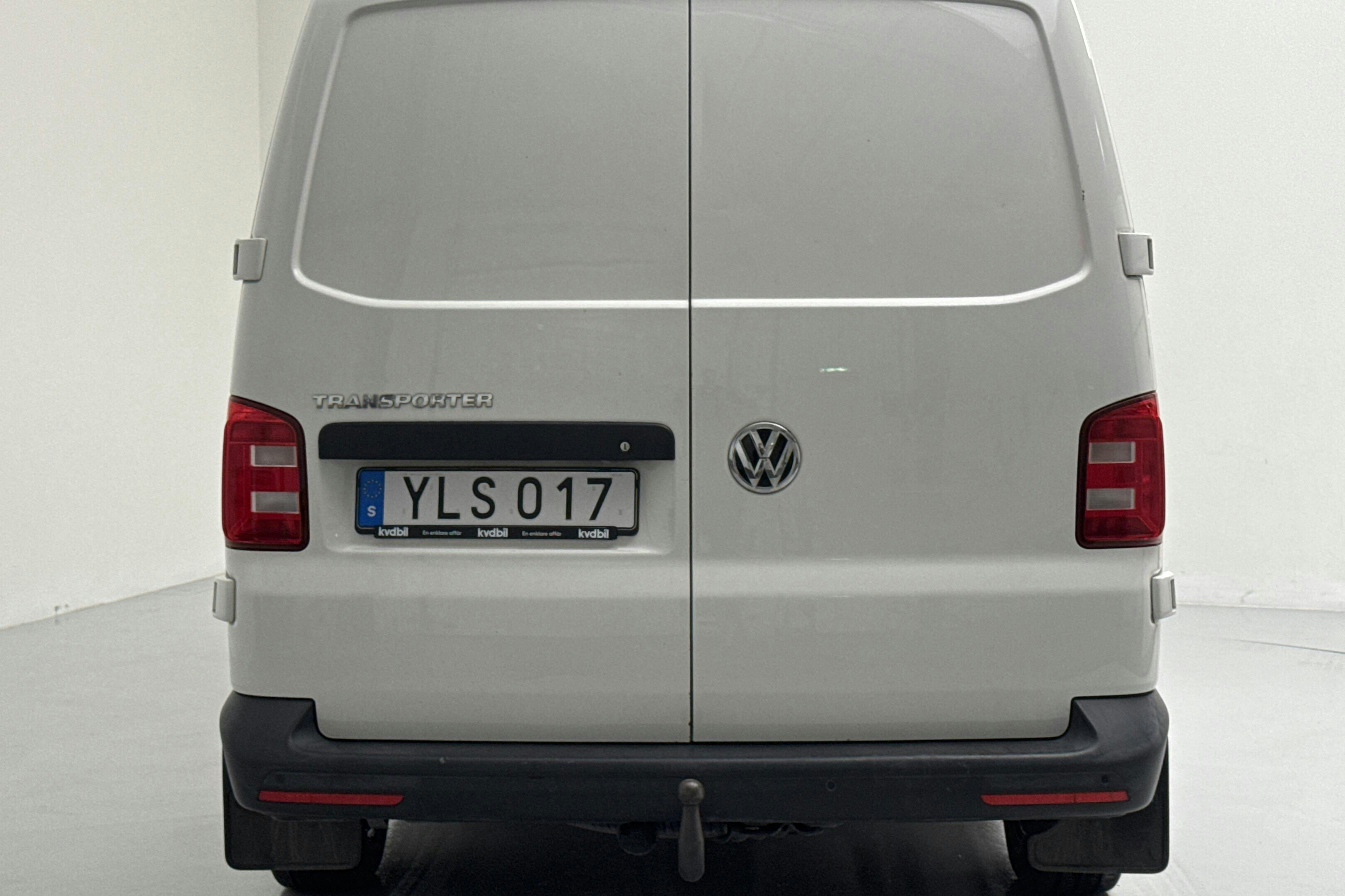 VW Transporter T6 2.0 TDI BMT Skåp (150hk) - 12 332 mil - Automat - vit - 2018