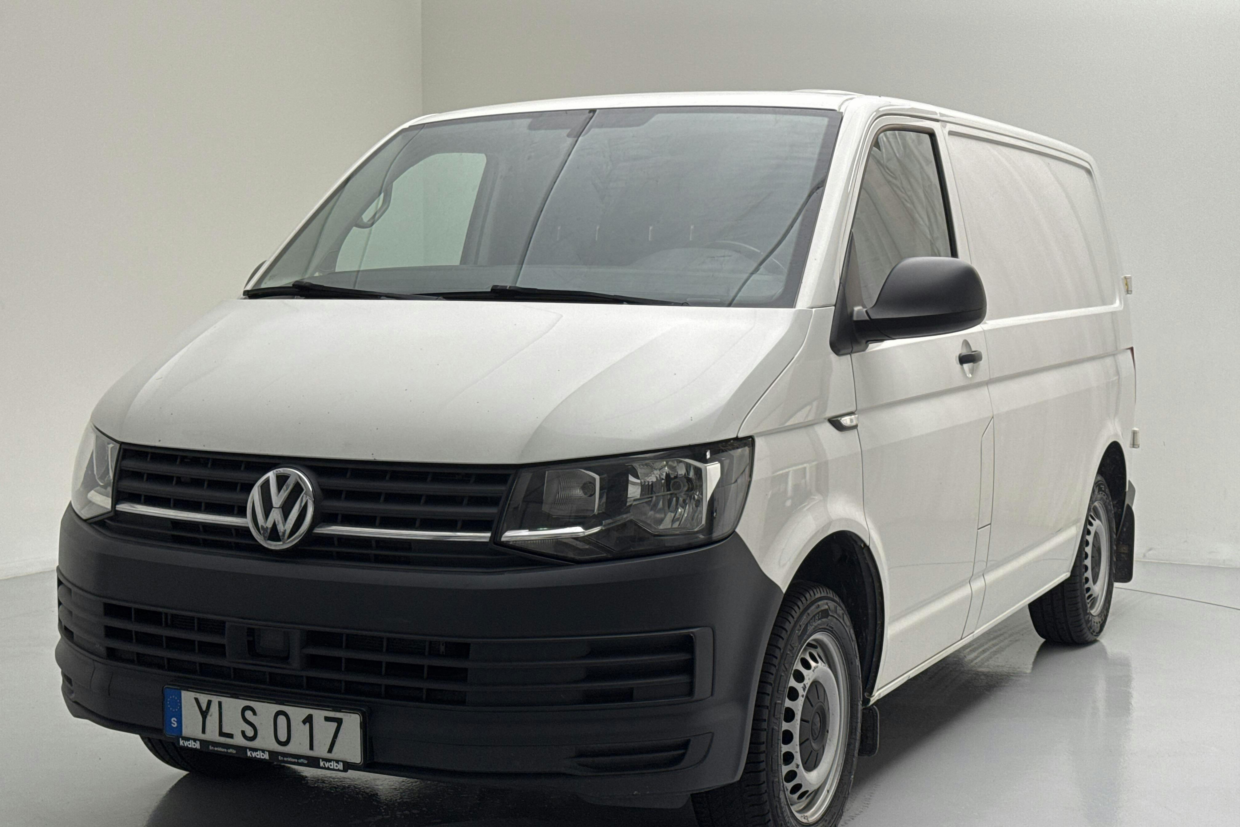 VW Transporter T6 2.0 TDI BMT Skåp (150hk) - 12 332 mil - Automat - vit - 2018