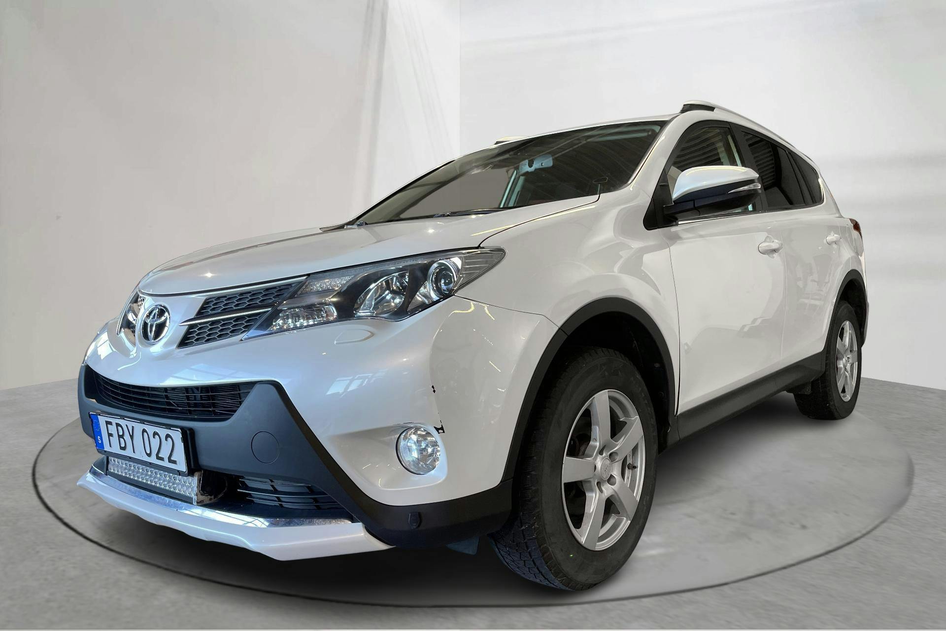 Toyota RAV4 2.0 VVT-i (151hk) - 11 050 mil - Automat - vit - 2015
