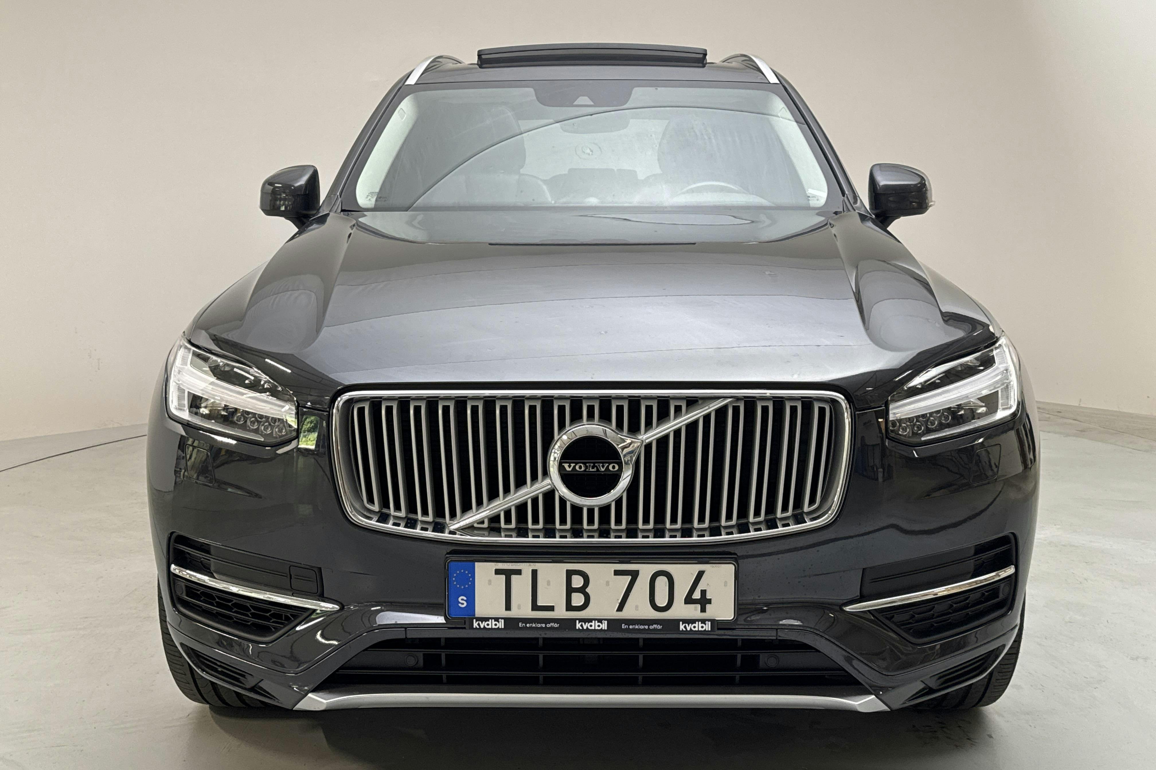 Volvo XC90 T8 AWD Twin Engine (400hk) - 12 409 mil - Automat - grå - 2017