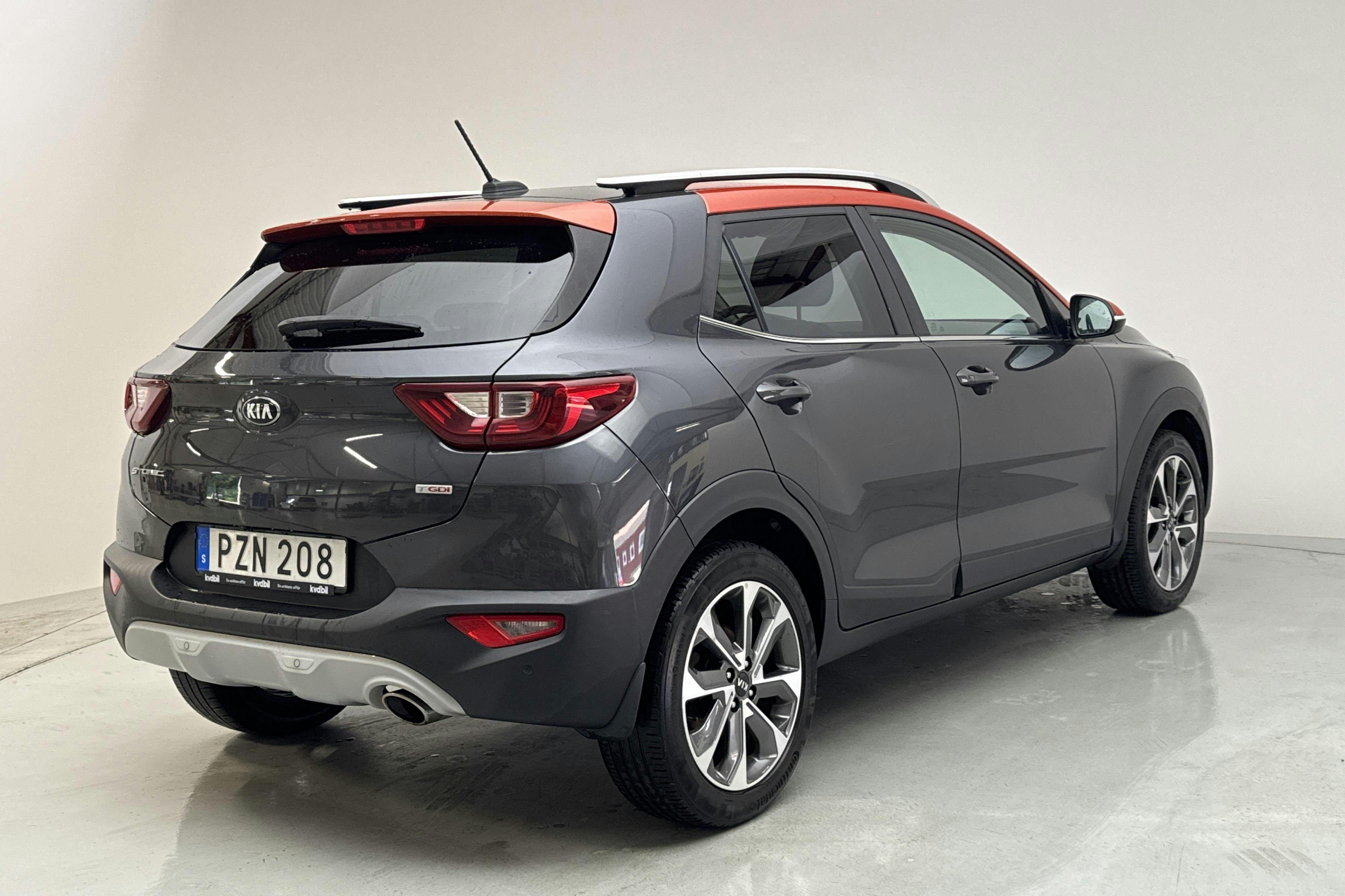 KIA Stonic 1.0 T-GDi (120hk) - 8 891 mil - Manuell - grå - 2018