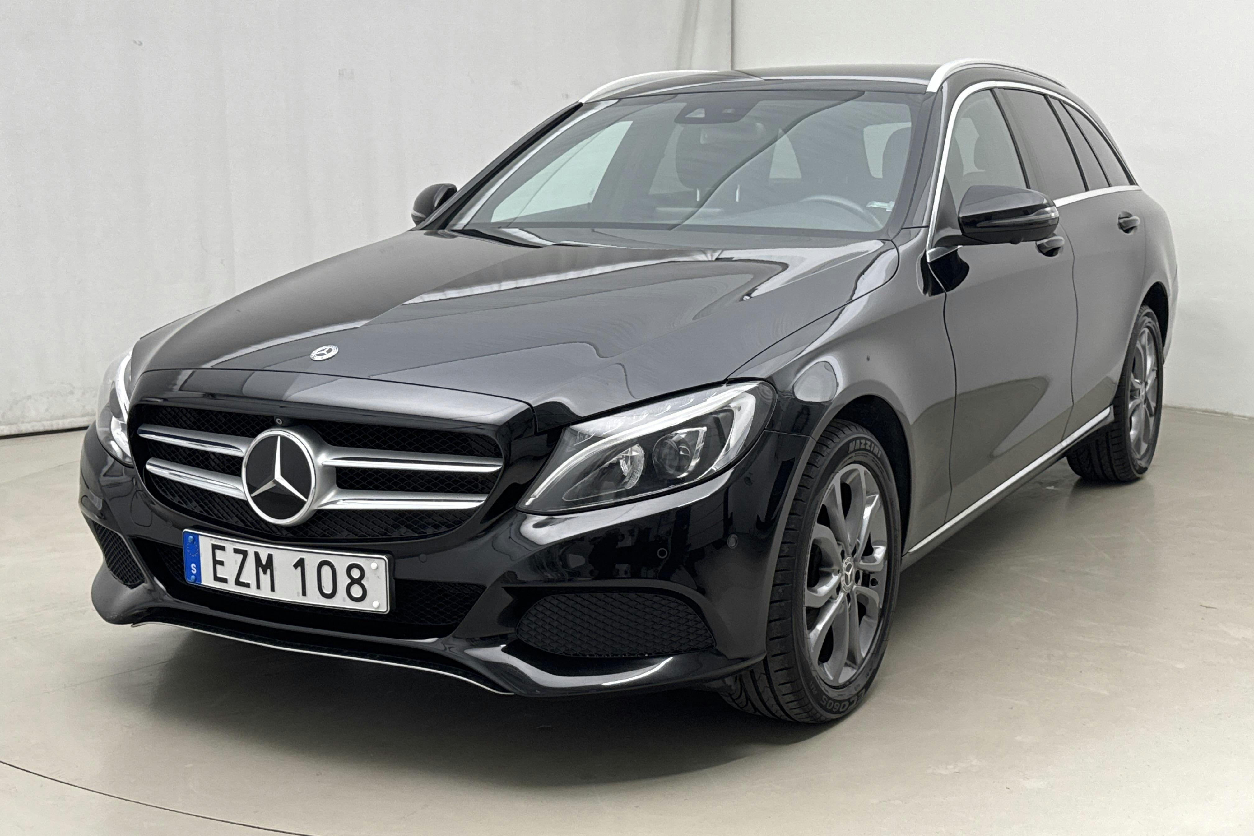 Mercedes C 220 d 4MATIC Kombi S205 (170hk) - 92 700 km - Automatic - black - 2018