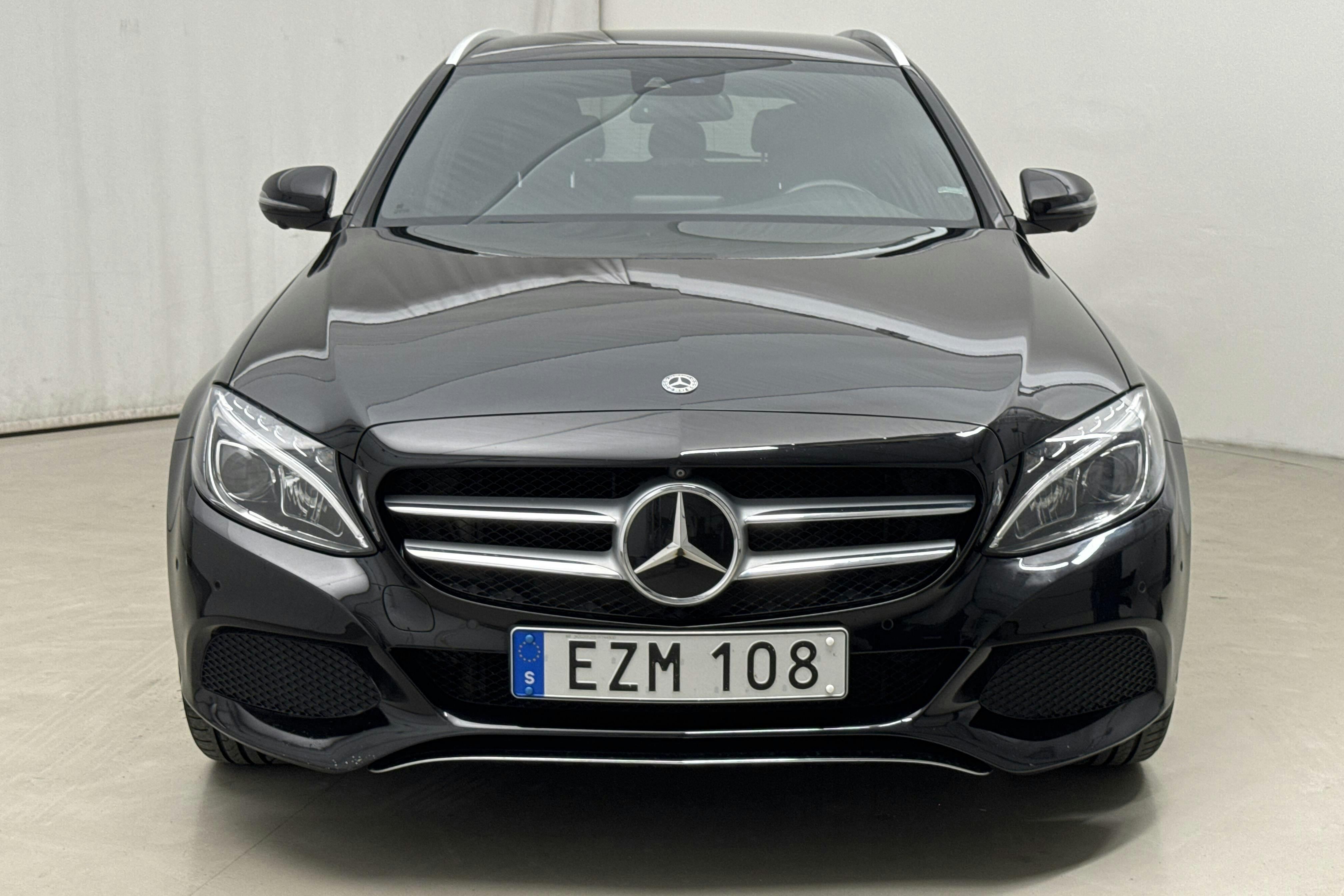 Mercedes C 220 d 4MATIC Kombi S205 (170hk) - 9 270 mil - Automat - svart - 2018