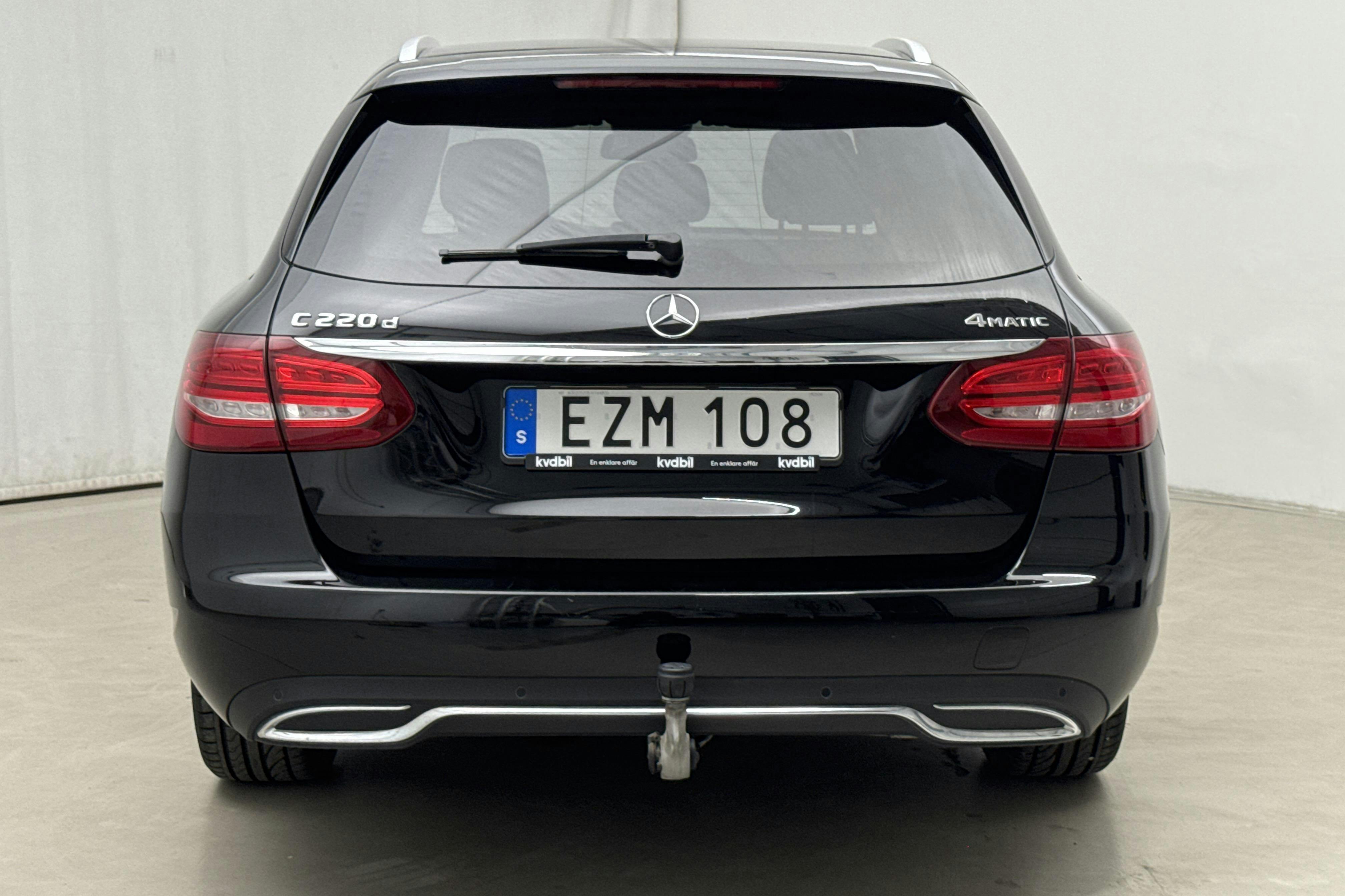 Mercedes C 220 d 4MATIC Kombi S205 (170hk) - 9 270 mil - Automat - svart - 2018