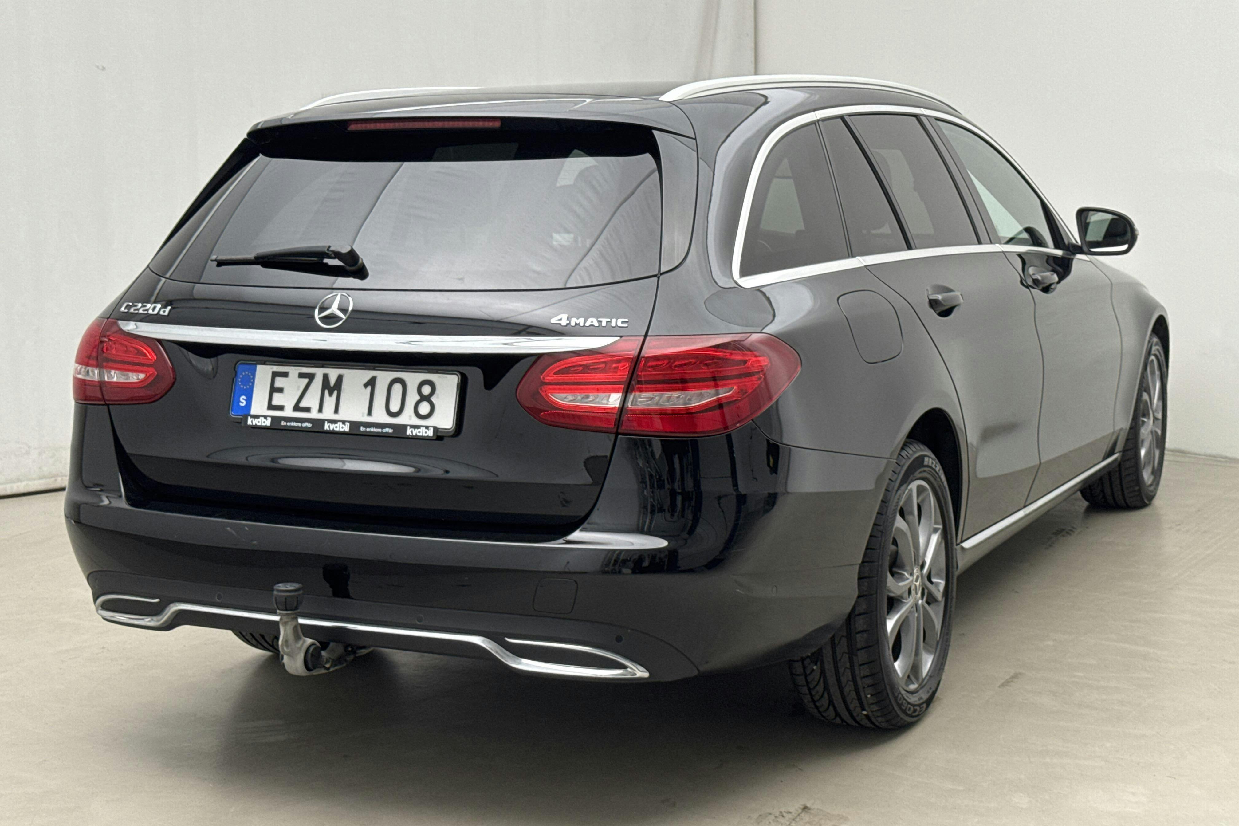 Mercedes C 220 d 4MATIC Kombi S205 (170hk) - 9 270 mil - Automat - svart - 2018