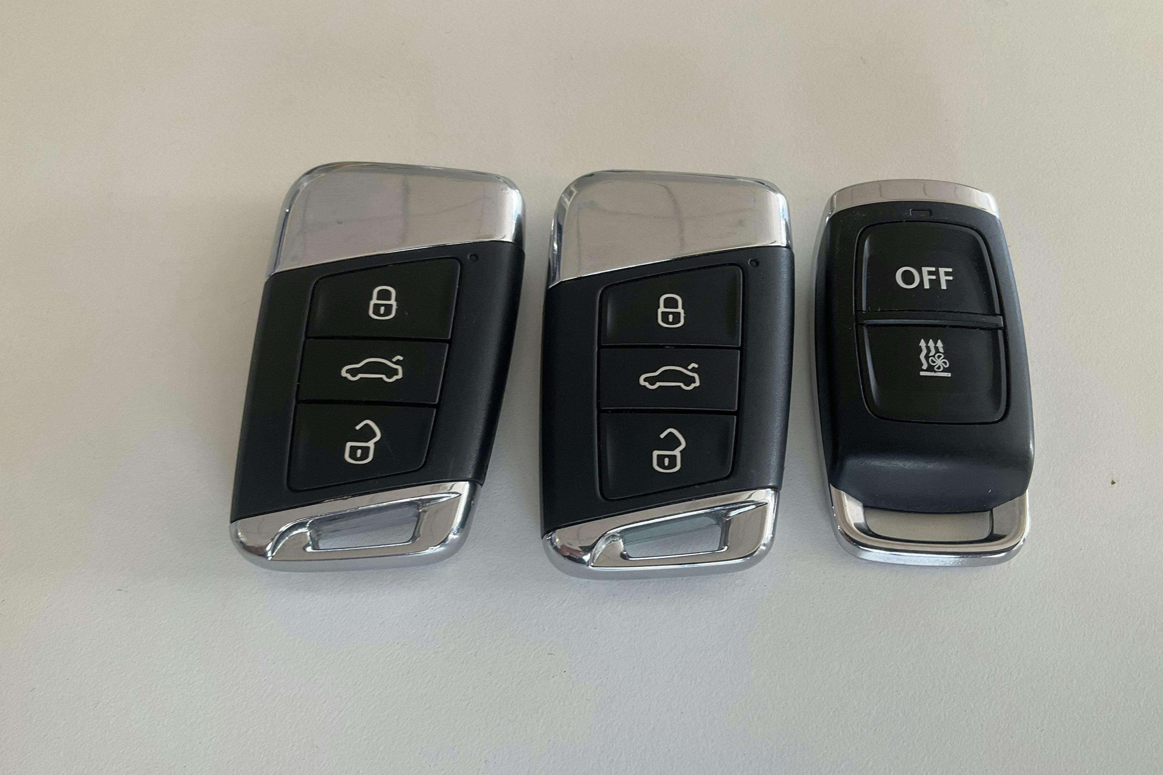 Presentationsfoto 19 av 19: VW Passat 2.0 TDI Sportscombi (150hk) - 11 702 mil - Automat - vit - 2018