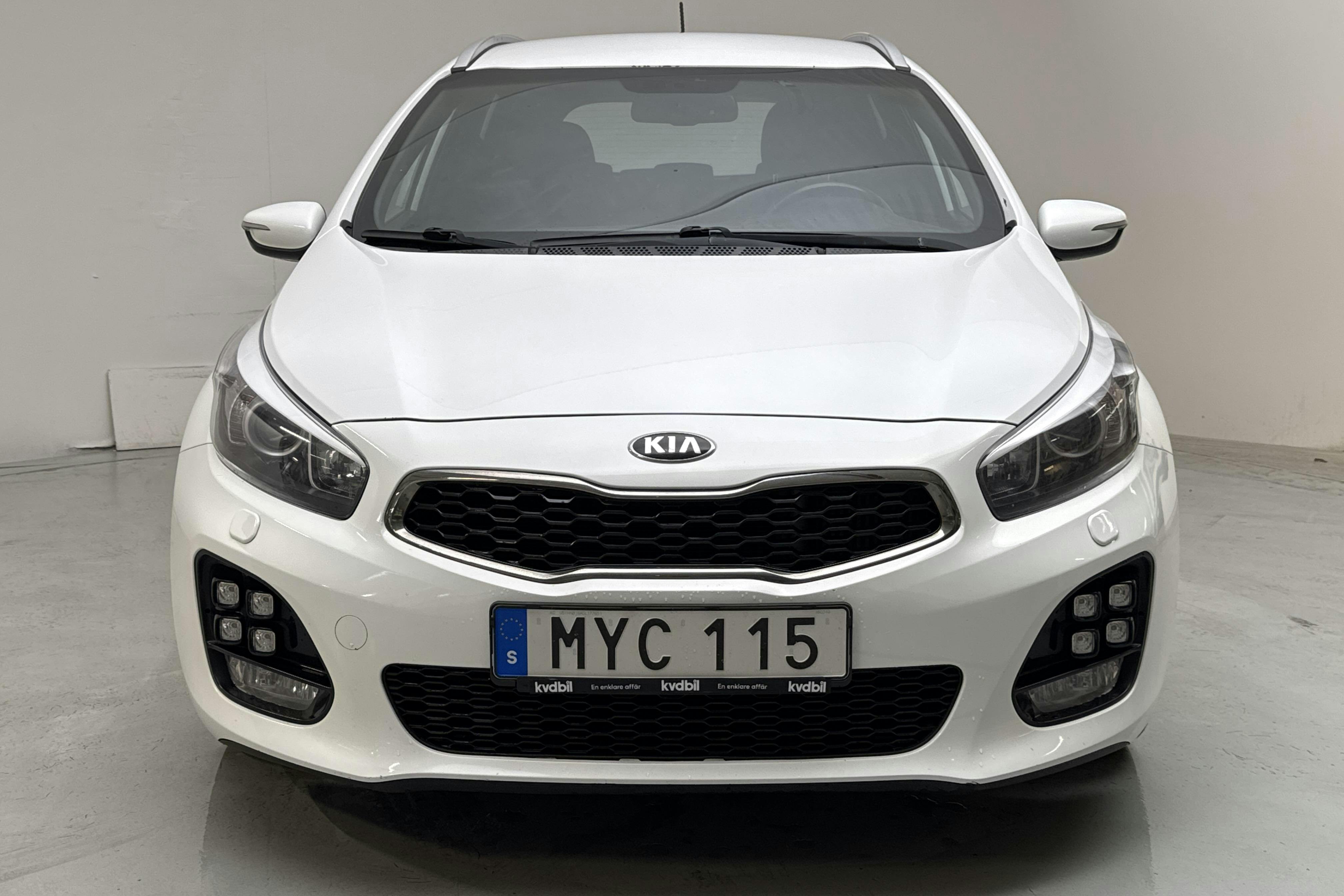 KIA Cee'd 1.6 CRDi SW (136hk) - 15 738 mil - Manuell - vit - 2016