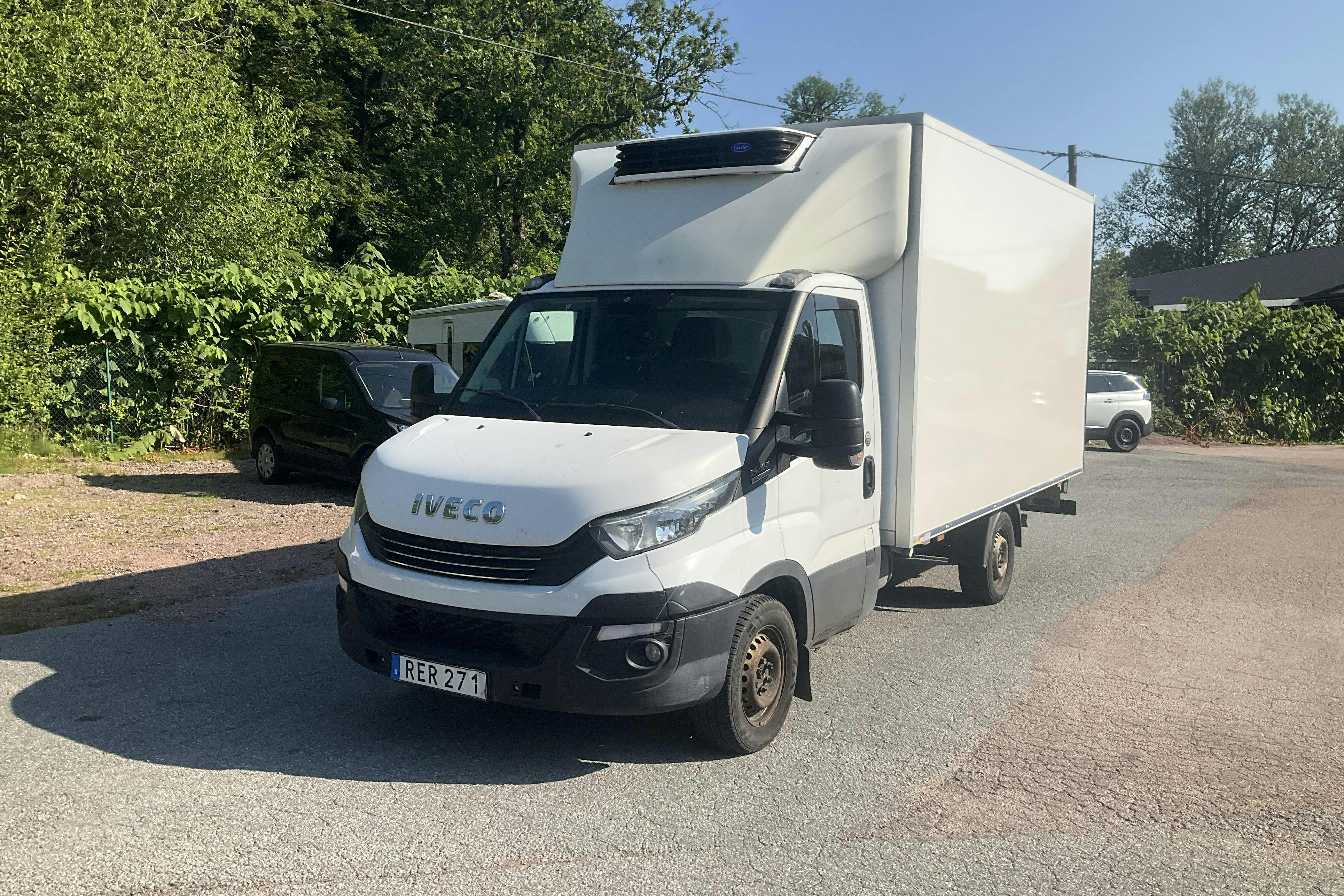 Presentation photo 1 of 13: Iveco Daily 35 2.3 Volymskåp (156hk) - 278 900 km - Automatic - white - 2018