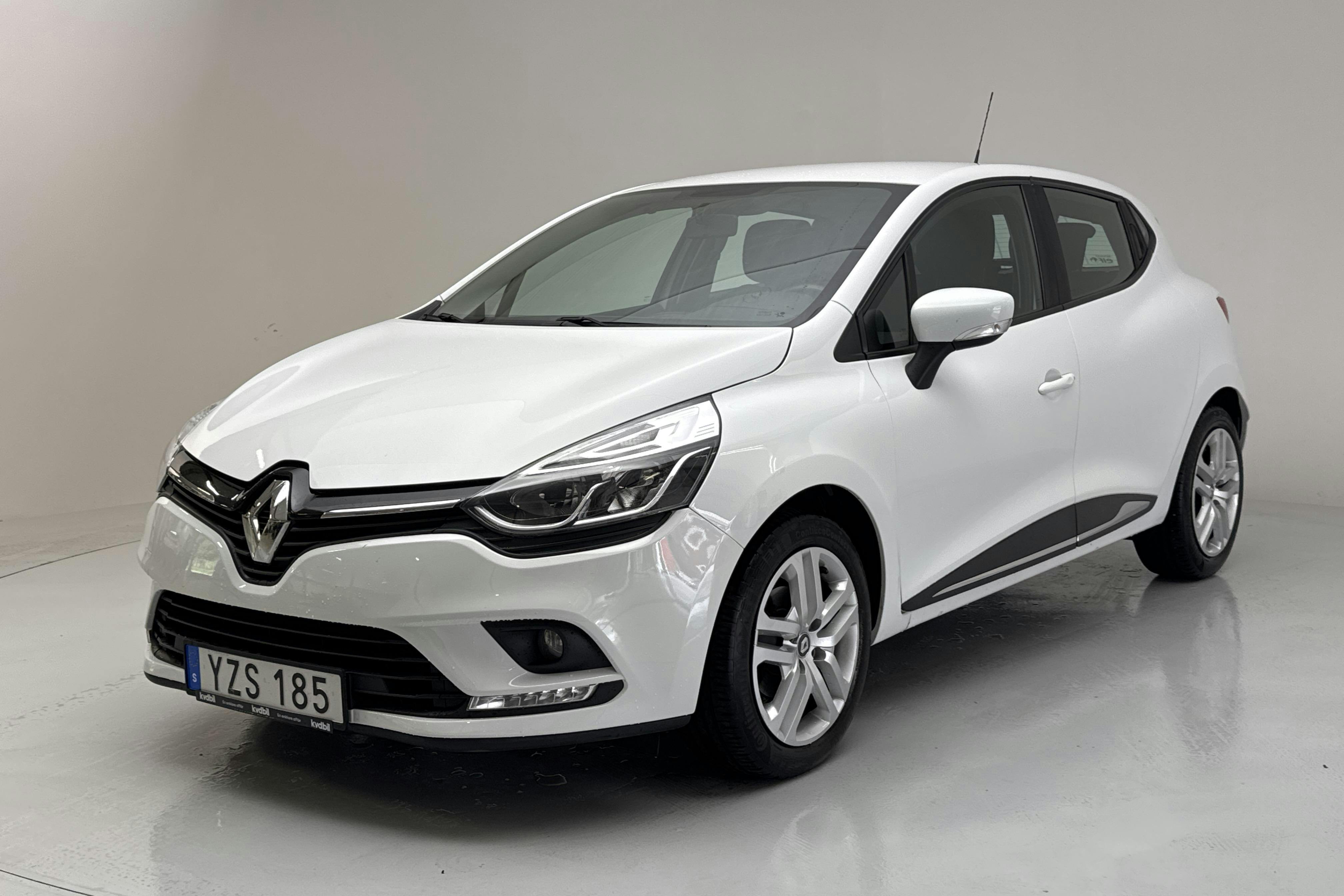 Renault Clio IV 0.9 TCe 90 5dr (90hk) - 6 057 mil - Manuell - vit - 2018