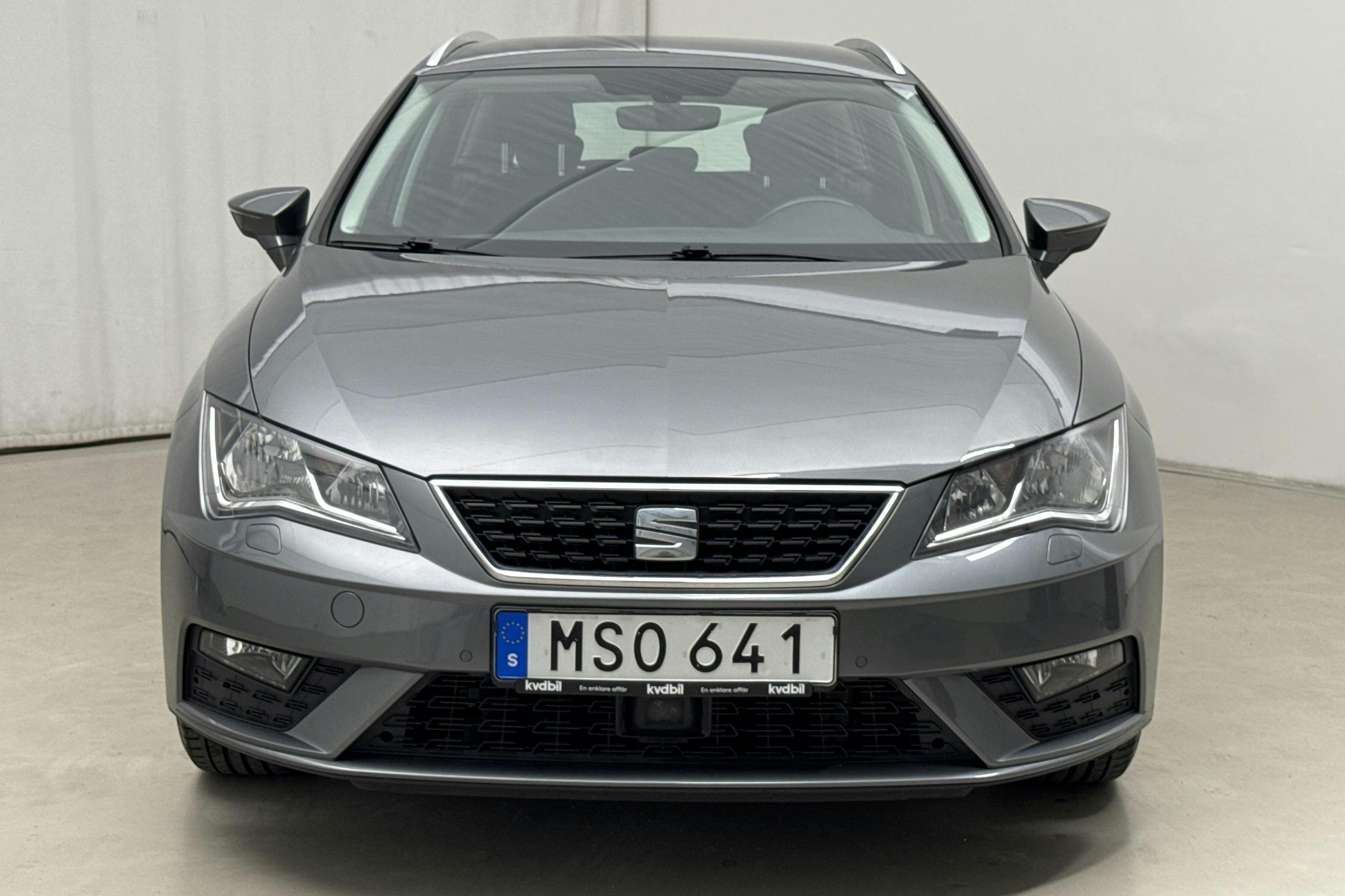 Seat Leon 1.2 TSI ST (110hk) - 9 343 mil - Manuell - grå - 2018