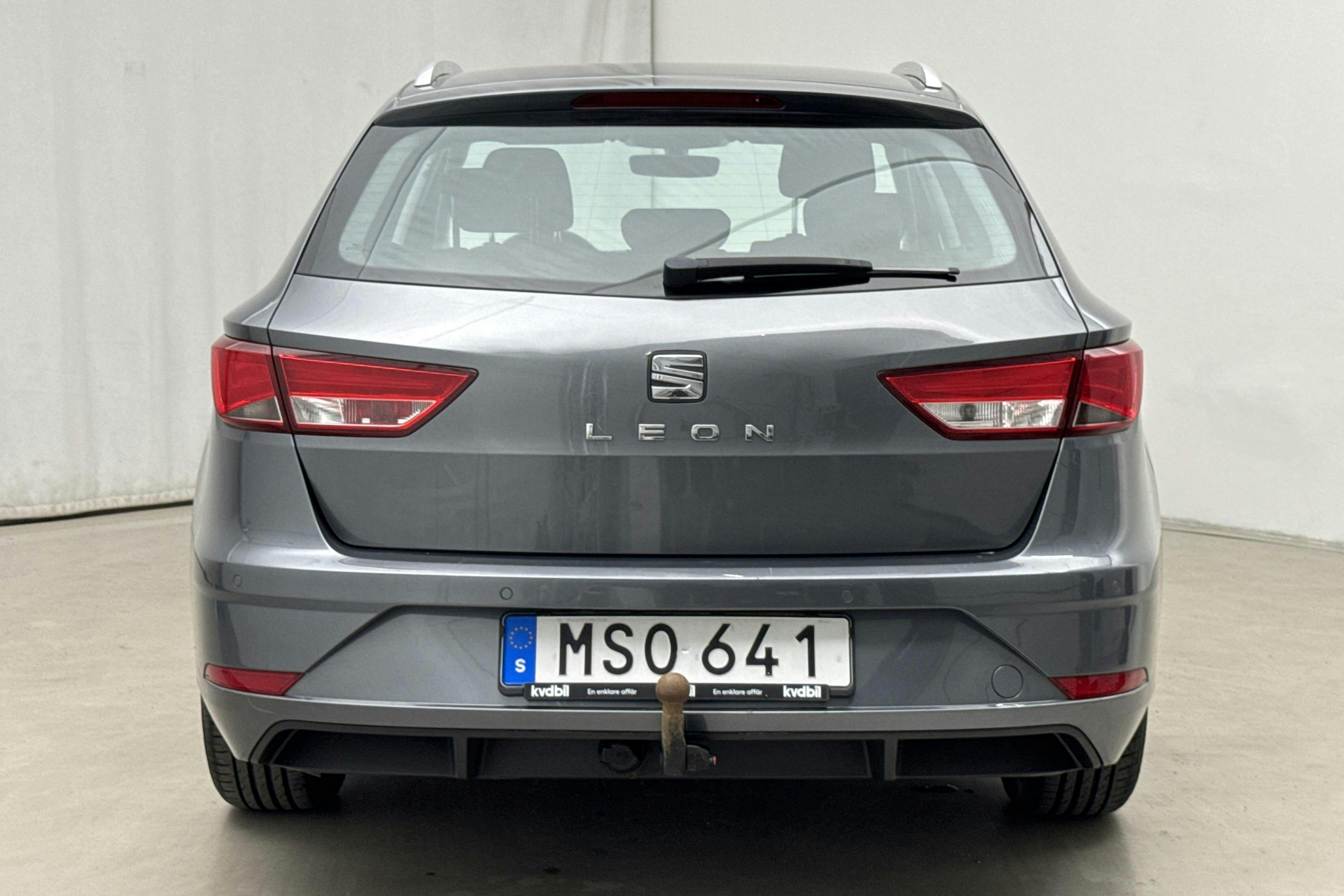 Seat Leon 1.2 TSI ST (110hk) - 9 343 mil - Manuell - grå - 2018