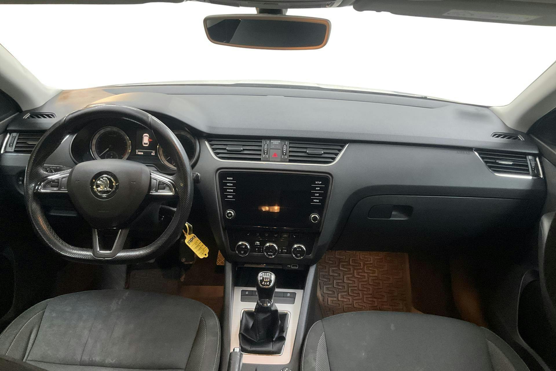 Skoda Octavia III 2.0 TDI CR Combi 4x4 (150hk) - 11 085 mil - Manuell - vit - 2018