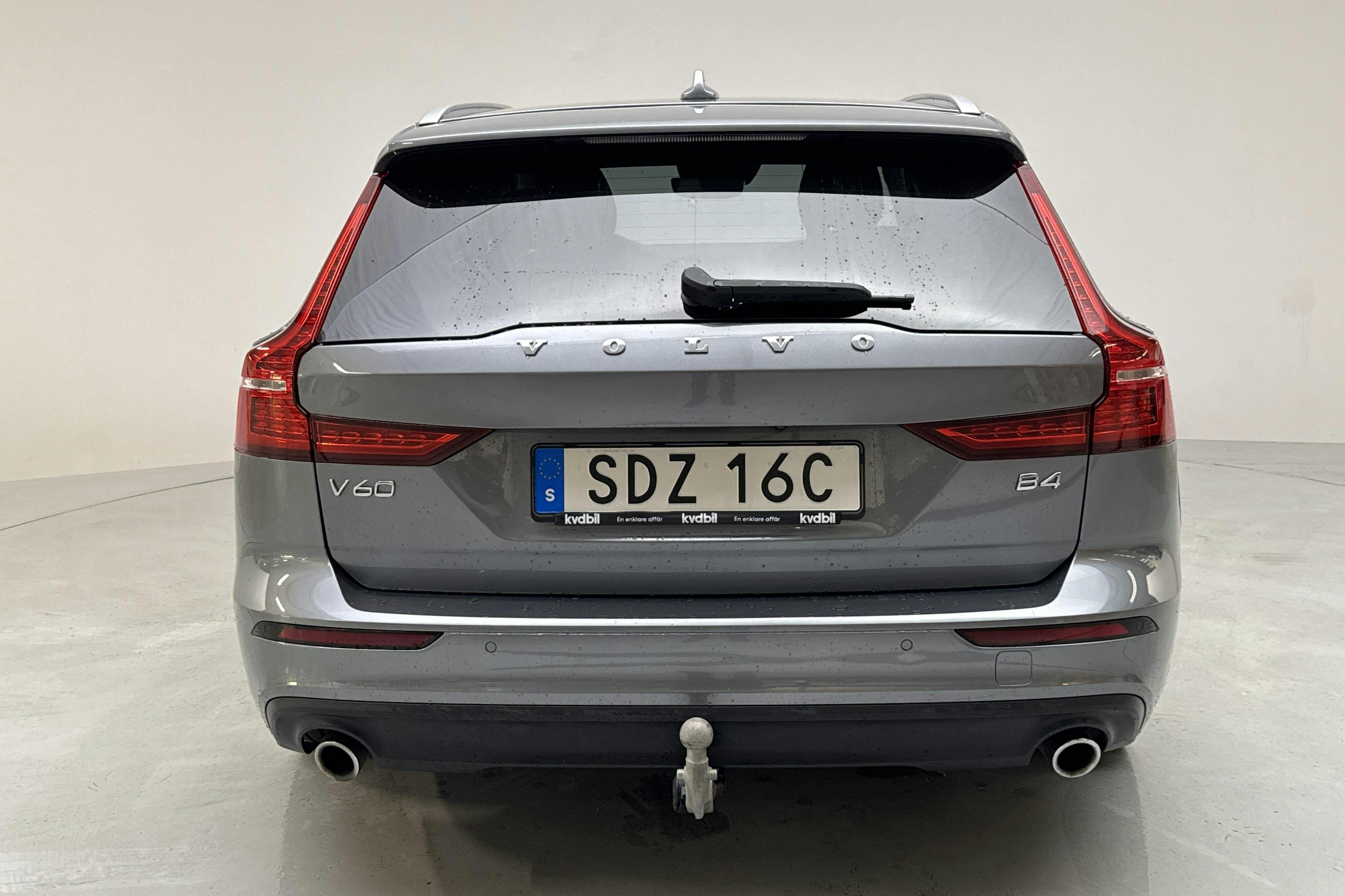 Volvo V60 B4 Mildhybrid, Bensin (197hk) - 4 357 mil - Automat - grå - 2021