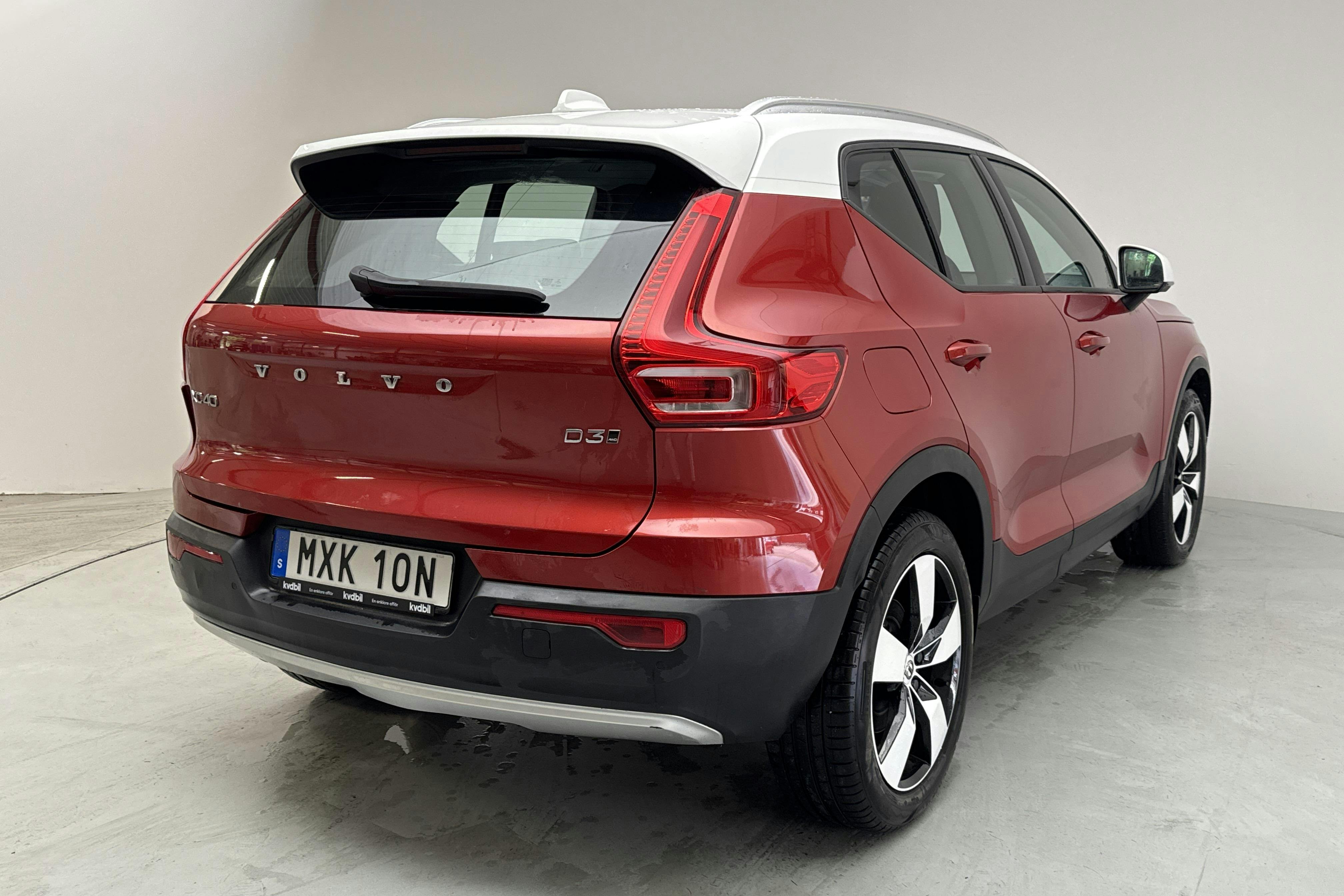 Volvo XC40 D3 AWD (150hk) - 10 845 mil - Manuell - röd - 2020