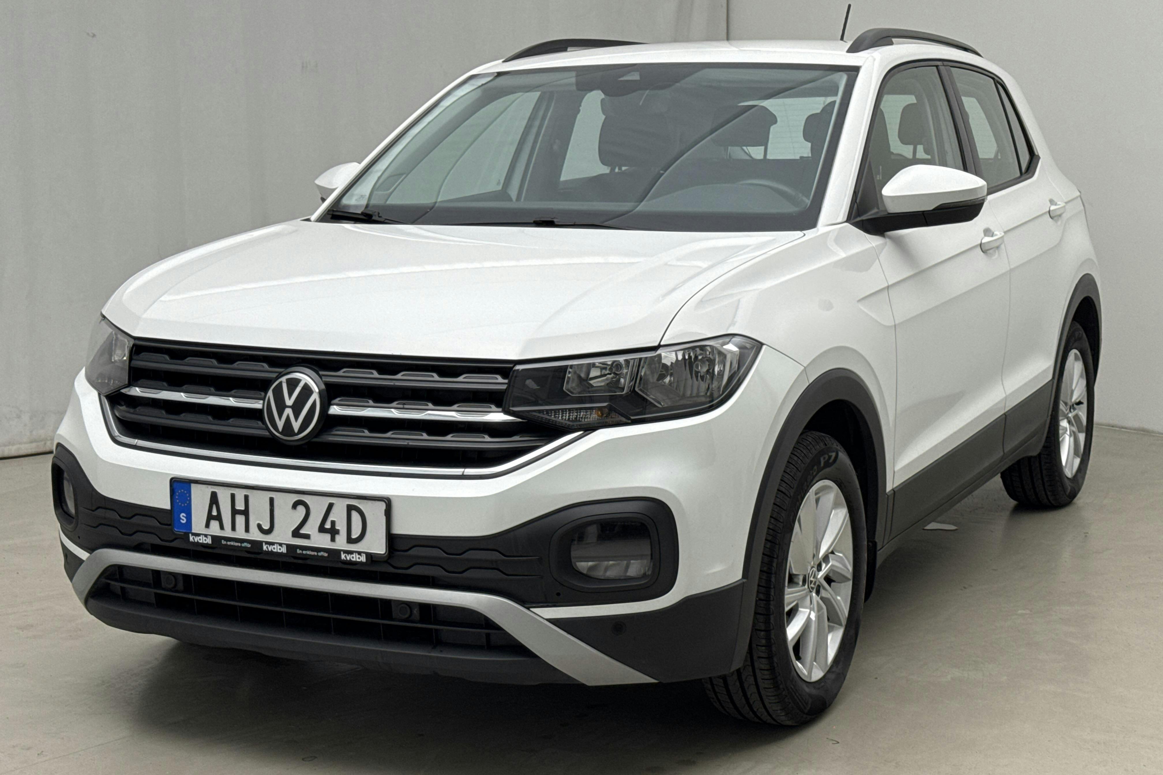 VW T-Cross 1.0 TSI (95hk) - 9 582 mil - Manuell - vit - 2022