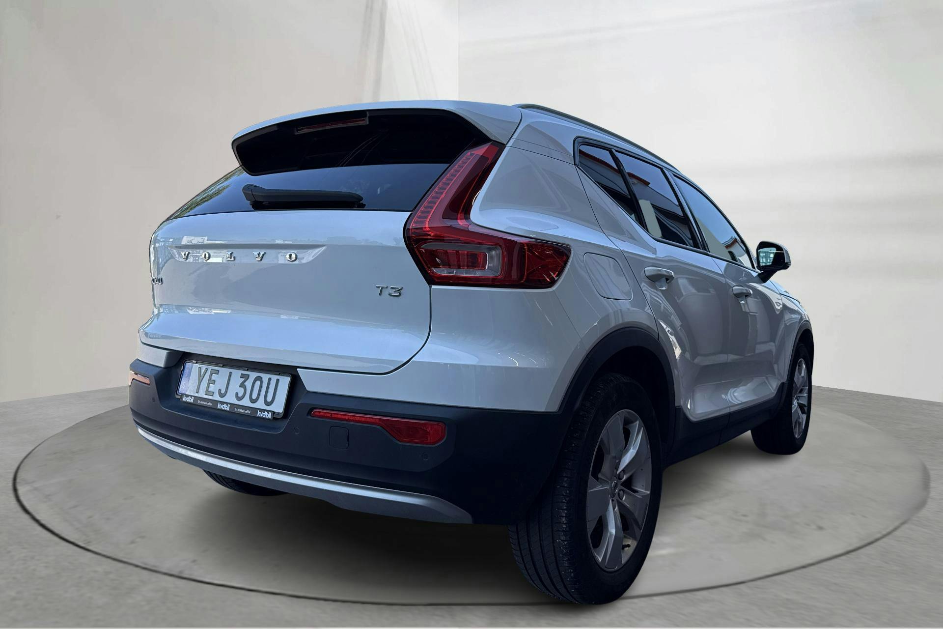 Volvo XC40 T3 2WD (163hk) - 5 290 mil - Automat - vit - 2021