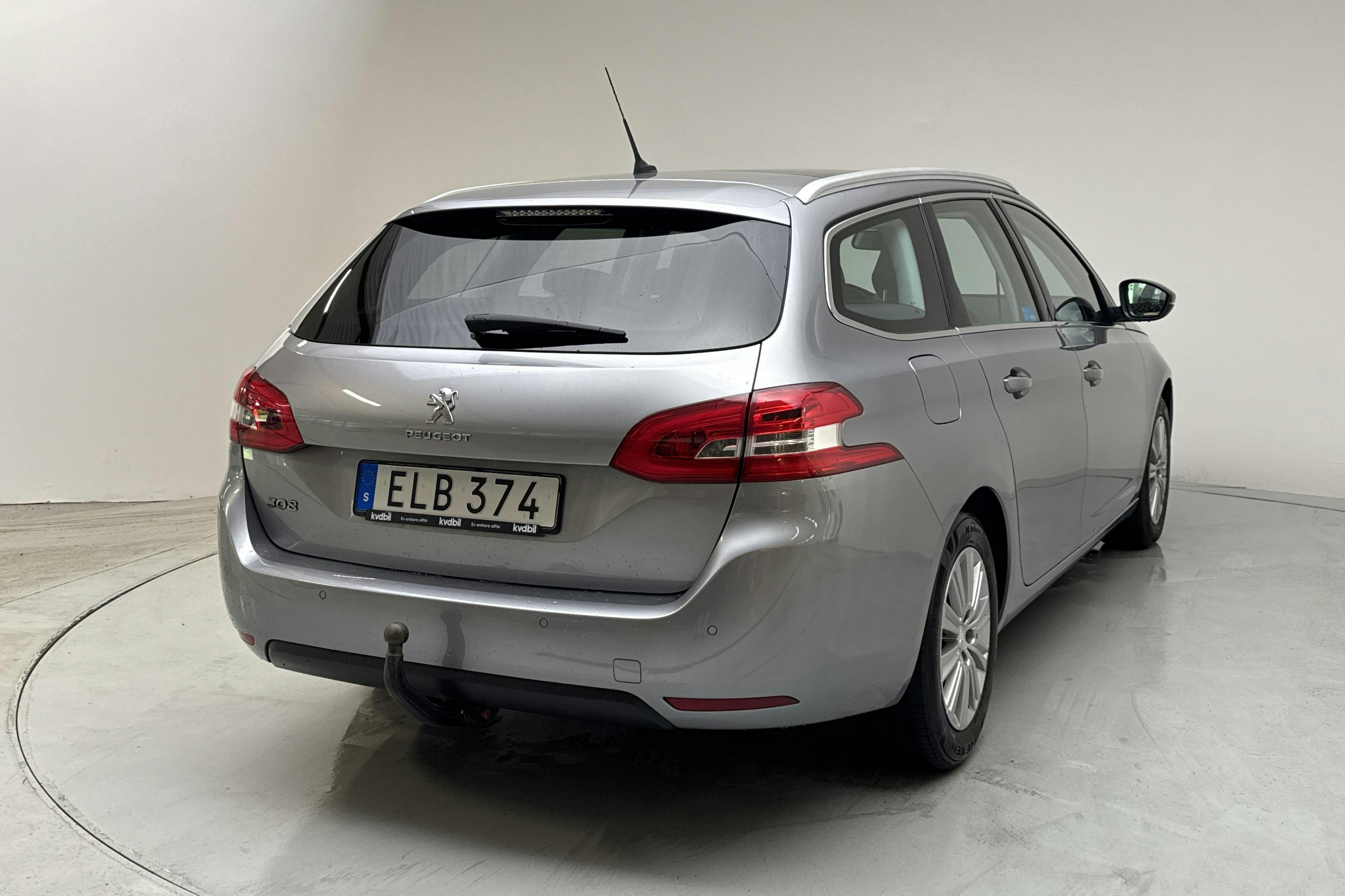 Peugeot 308 SW BlueHDi (120hk) - 14 808 mil - Manuell - grå - 2017