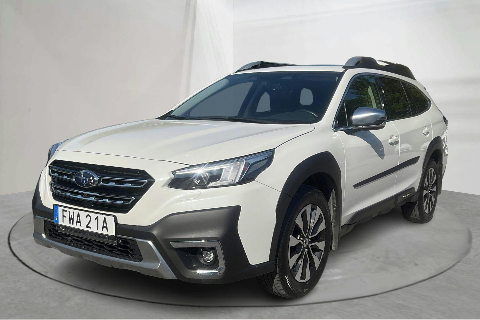 Subaru Outback 2.5i XFuel 4WD (169hk) - 76 900 km - Automatic - white - 2023