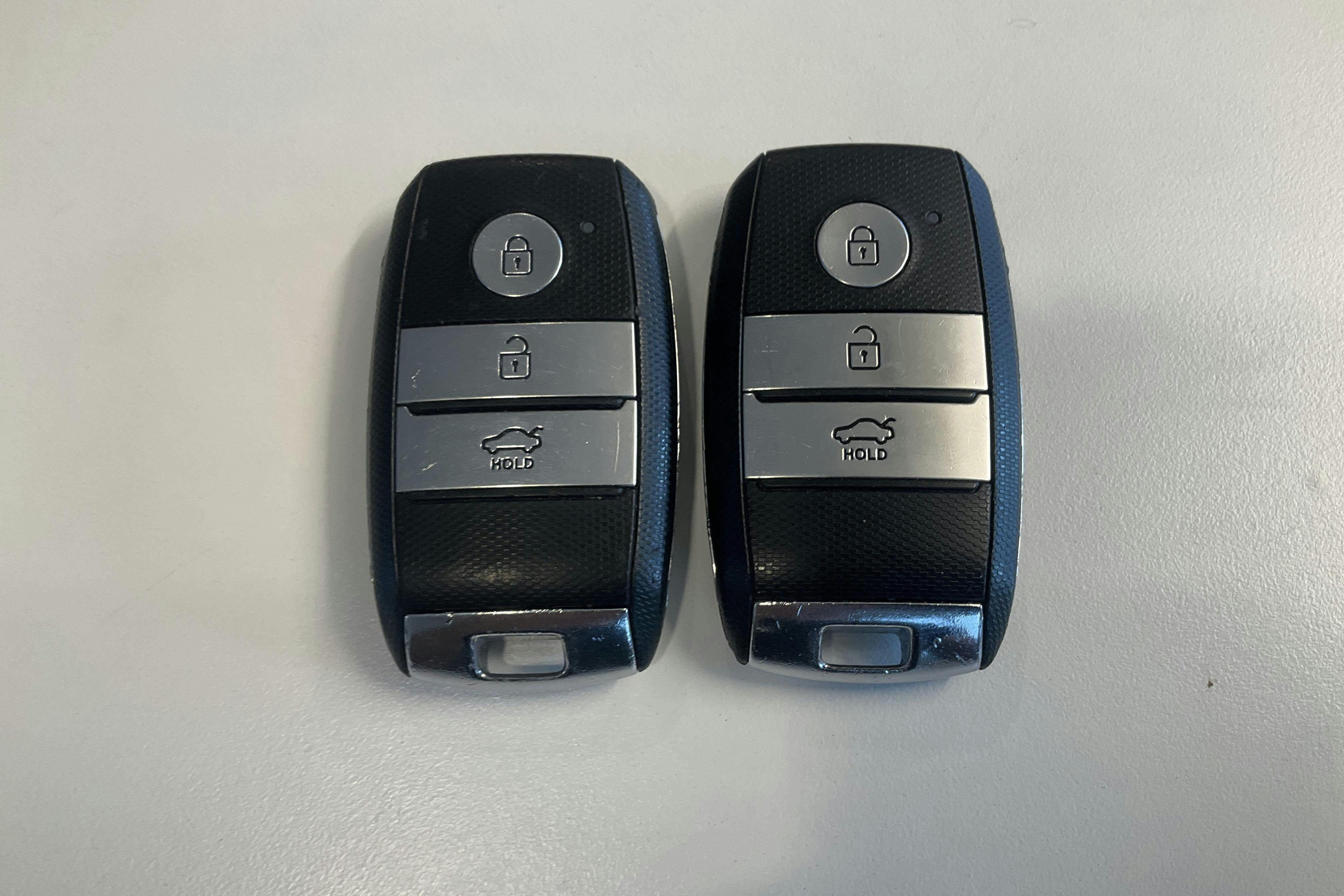 Presentationsfoto 21 av 21: KIA Optima 2.0 GDi Plug-in Hybrid SW (205hk) - 20 813 mil - Automat - grå - 2018
