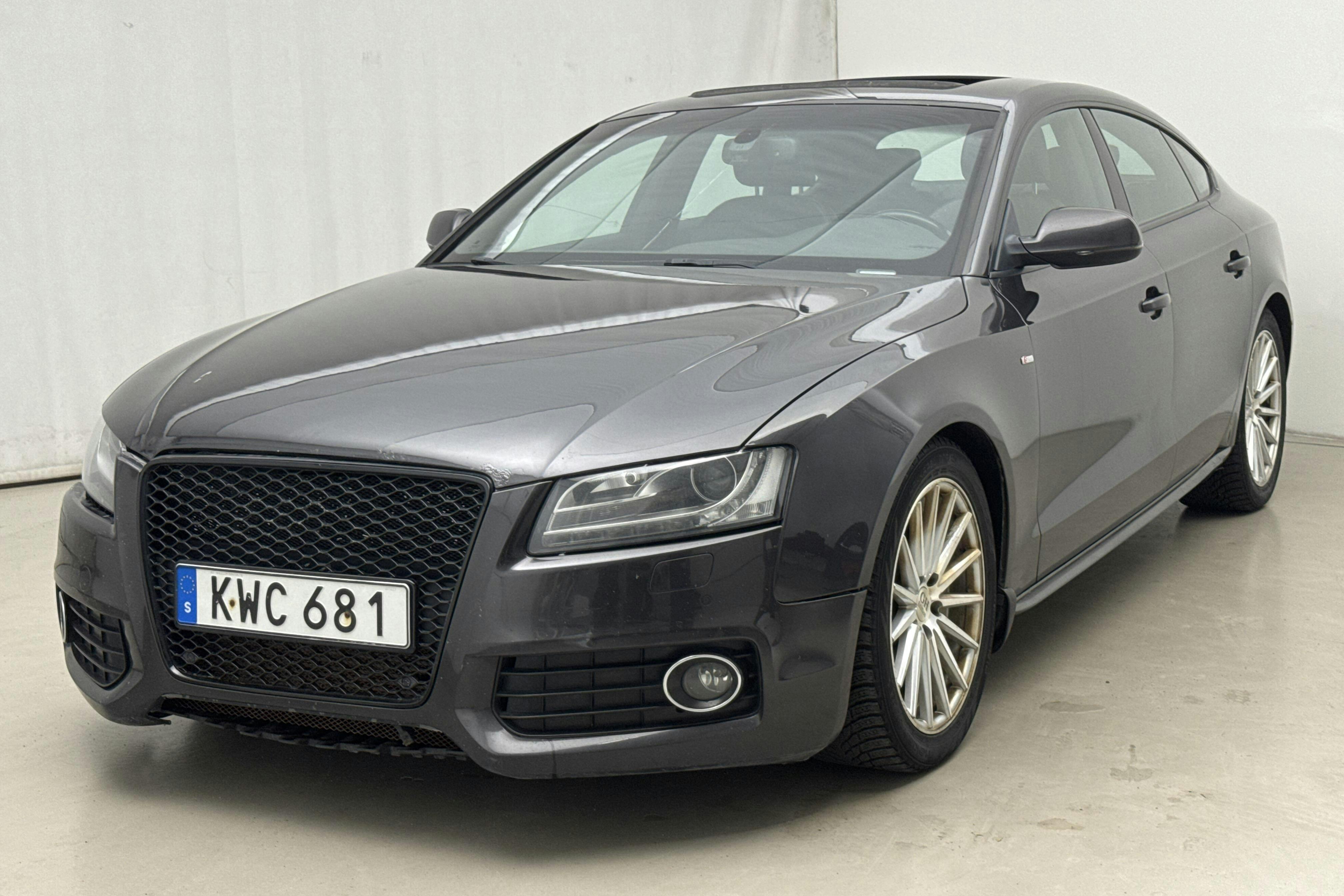 Audi A5 3.0 TDI Sportback quattro (240hk) - 23 357 mil - Automat - grå - 2011