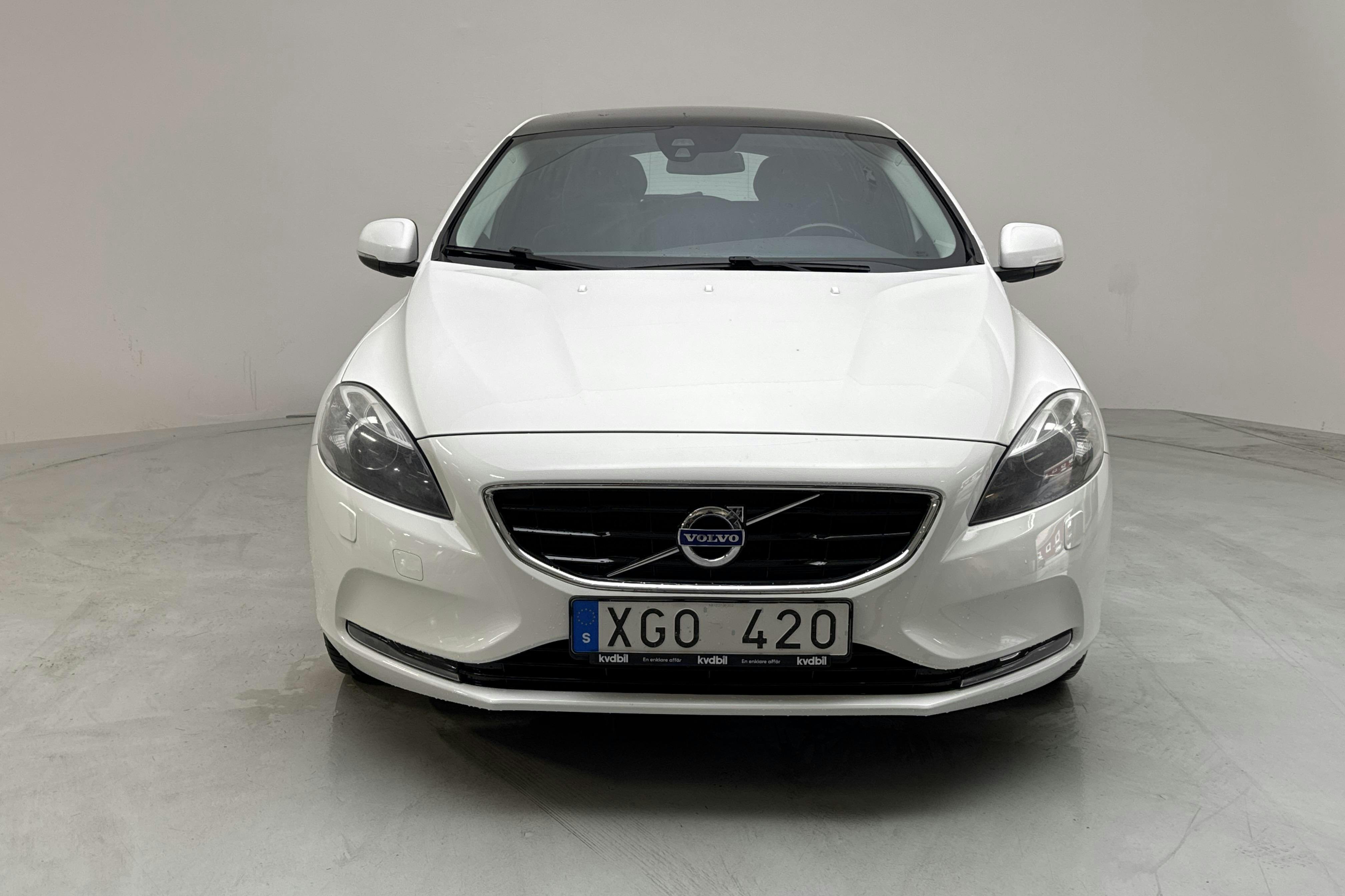 Volvo V40 D2 (115hk) - 17 201 mil - Manuell - vit - 2013