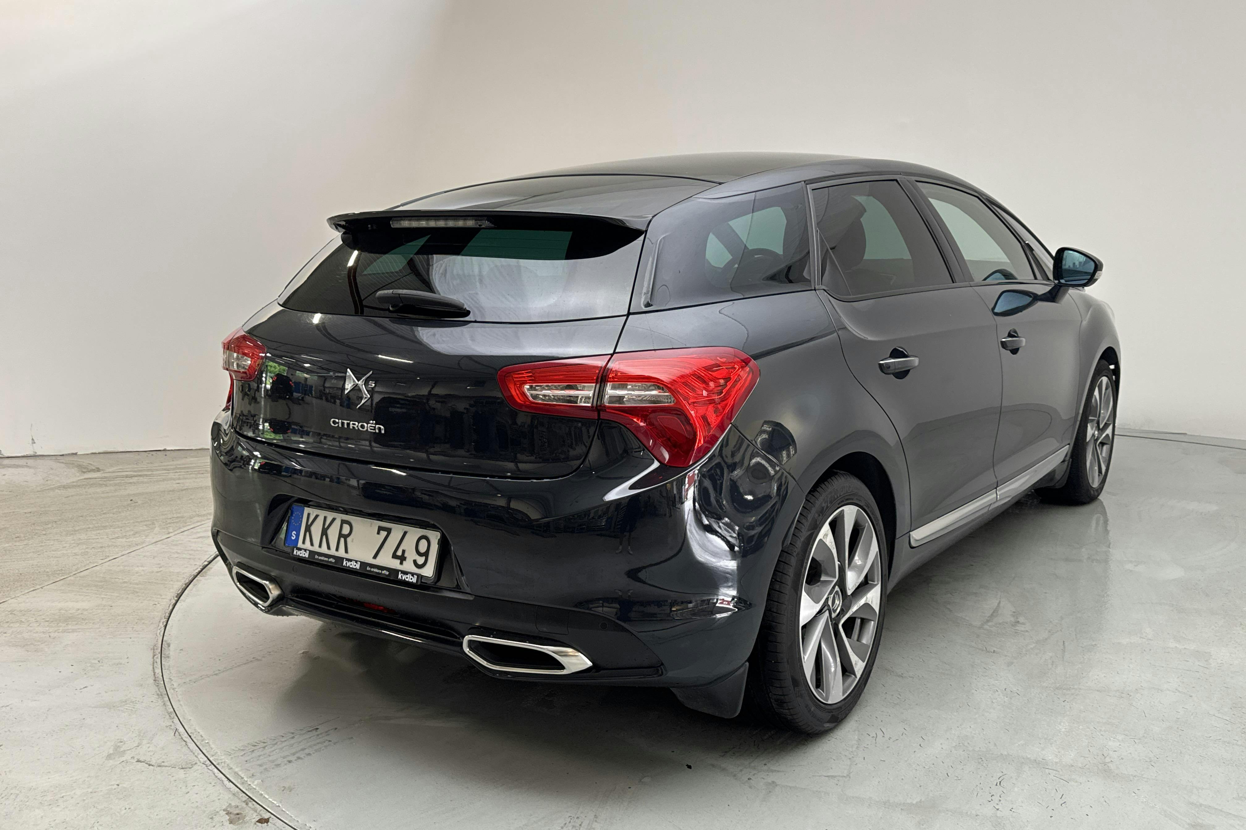 Citroën DS5 2.0 HDi (163hk) - 16 983 mil - Automat - grå - 2012