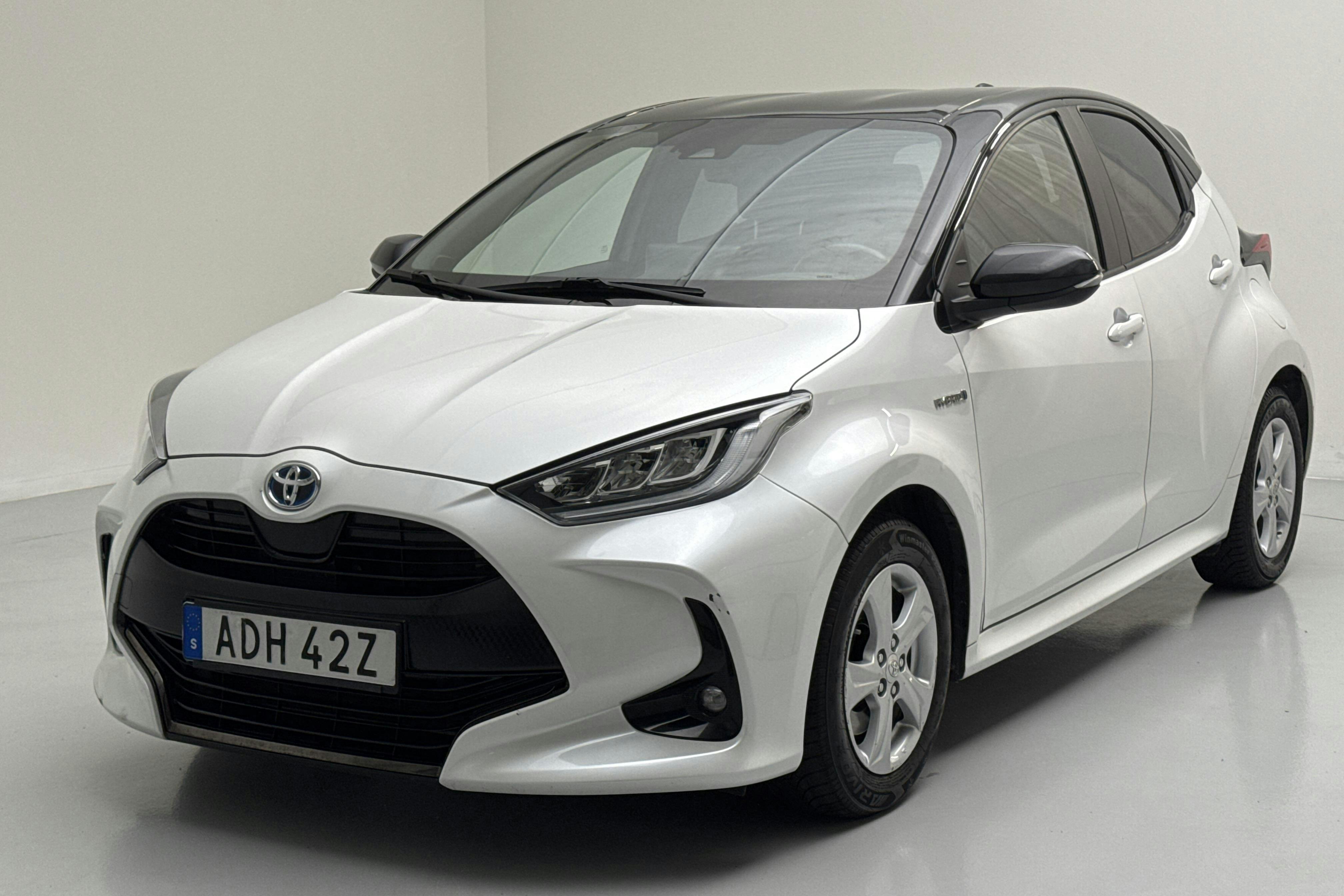 Toyota Yaris 1.5 Hybrid 5dr (116hk) - 114 820 km - Automatic - white - 2021